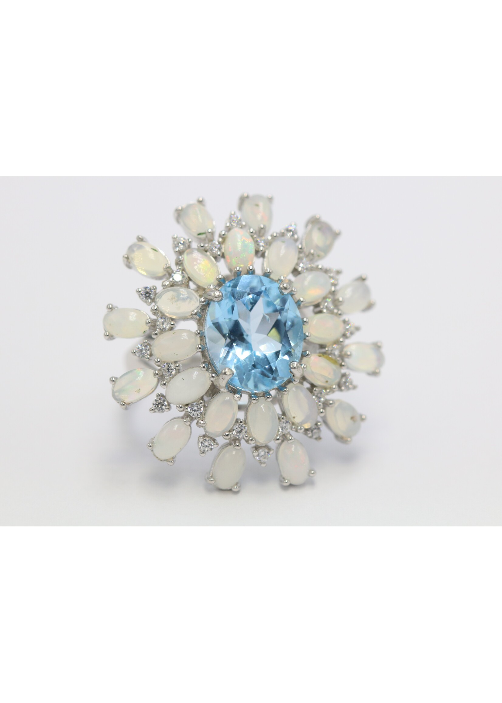 Bague en argent 925 rhodié sertie de Topazes et Opales naturelles