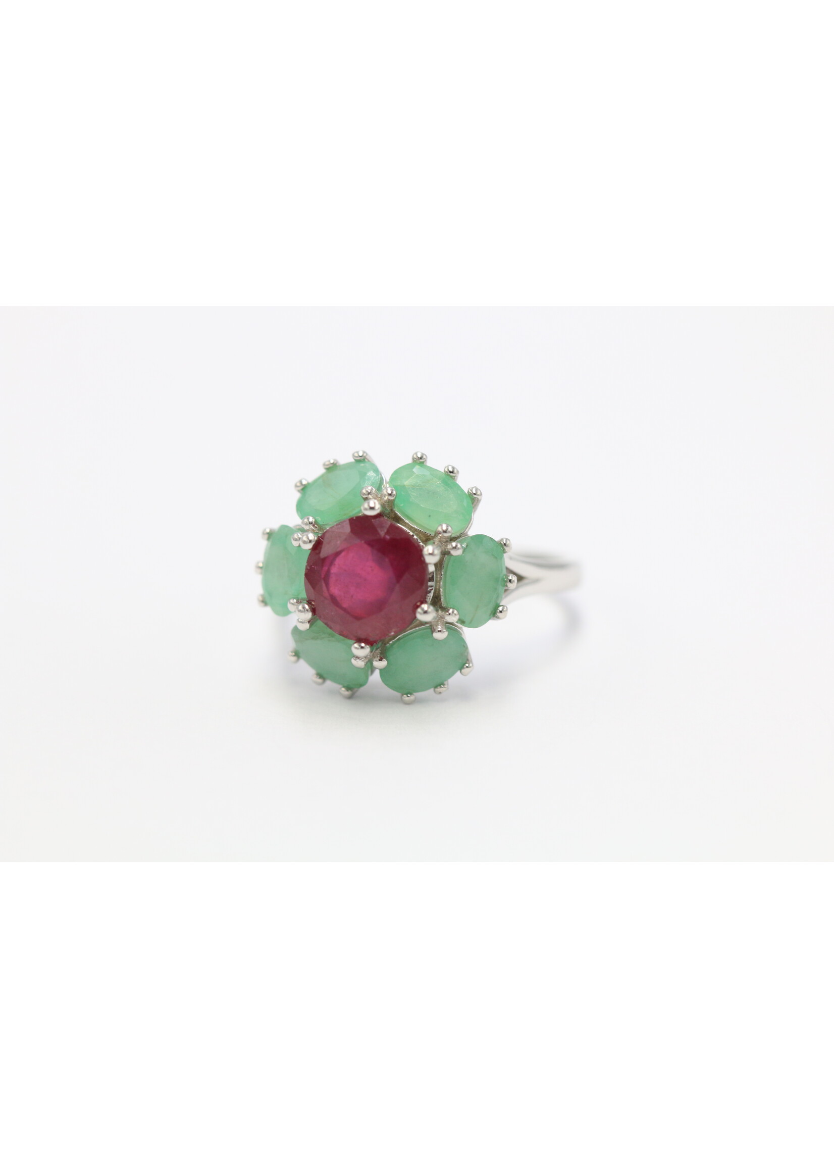 Bague en argent 925 rhodié sertie de rubis naturels et d'émeraudes