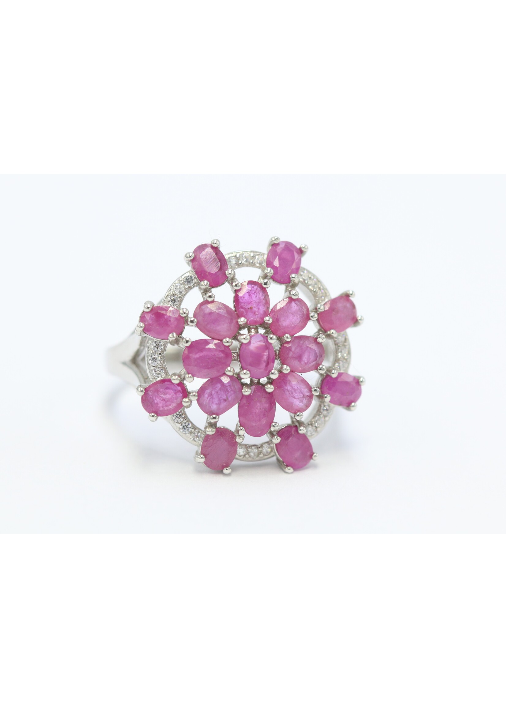 Bague en argent 925 rhodié sertie de rubis naturels