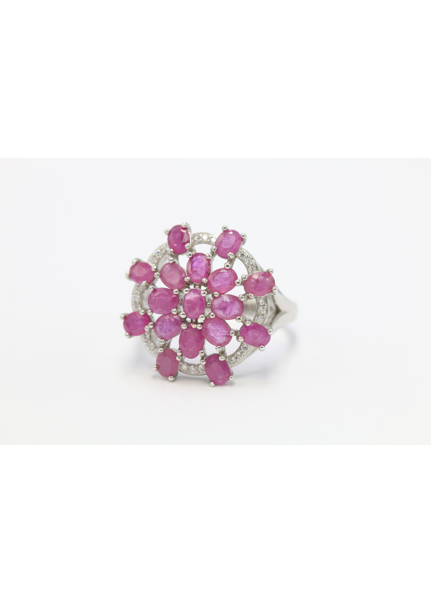 Bague en argent 925 rhodié sertie de rubis naturels