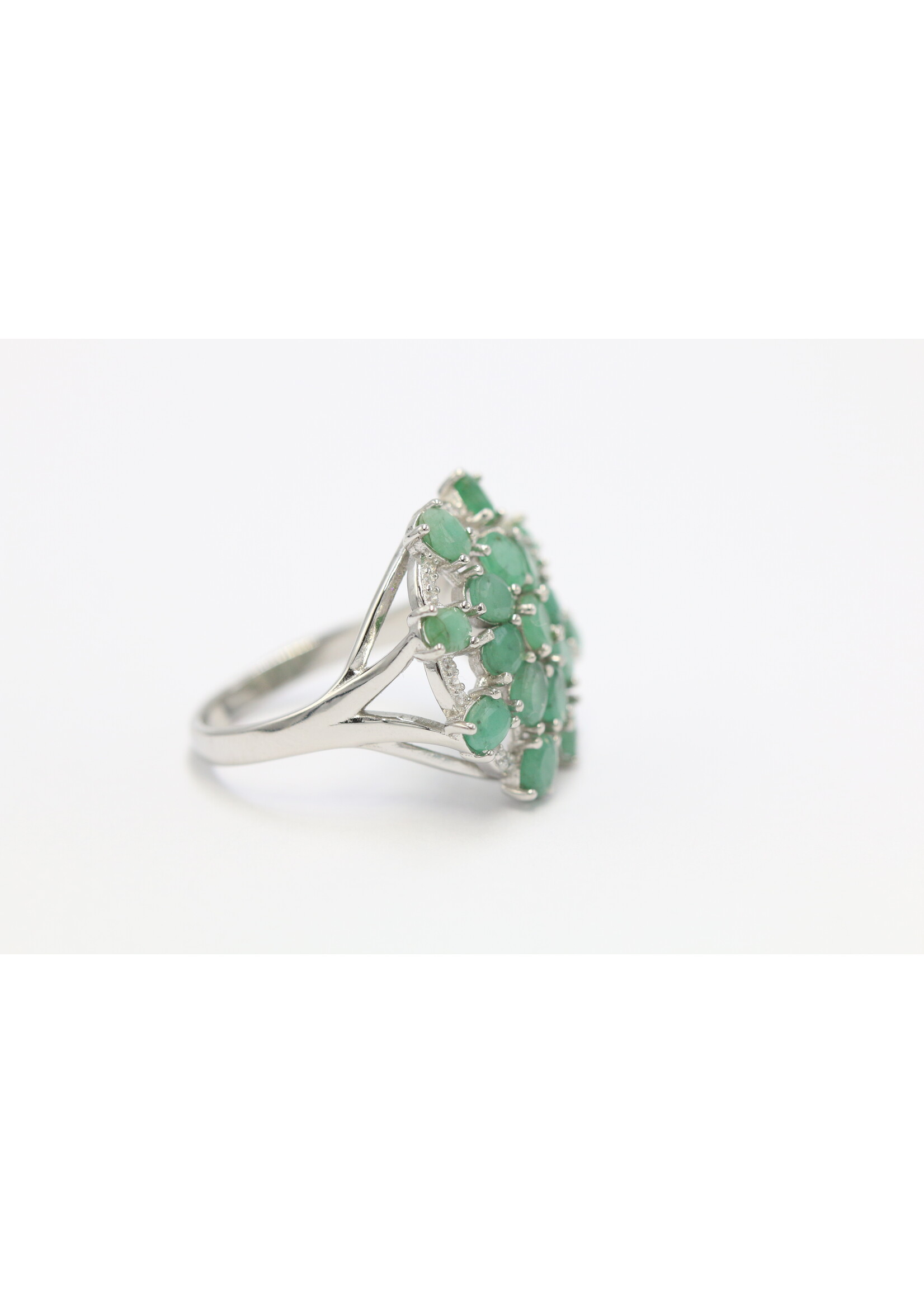 Bague en argent 925 rhodié sertie d'émeraudes naturelles