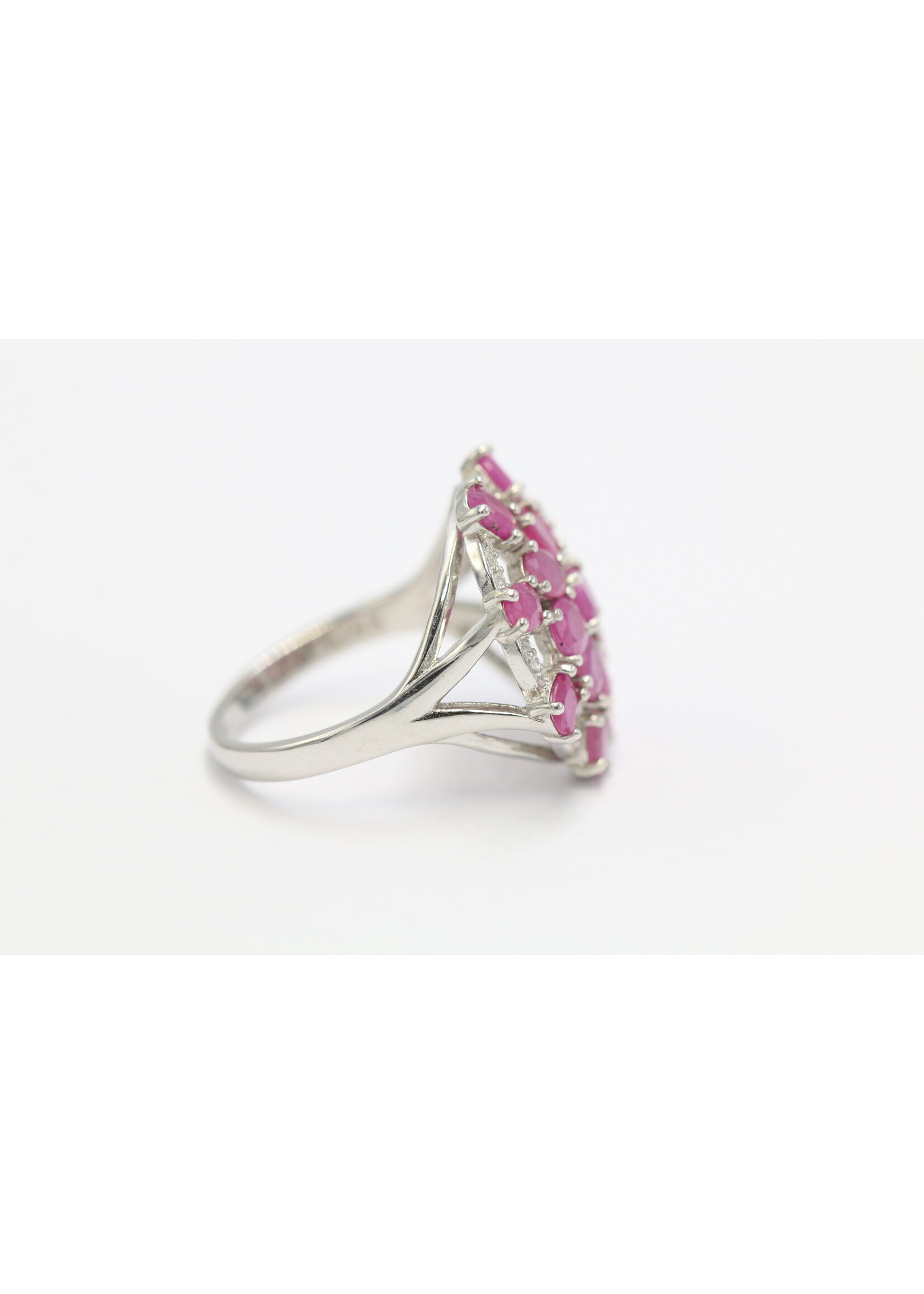 Anello in argento rodiato 925 con rubini naturali