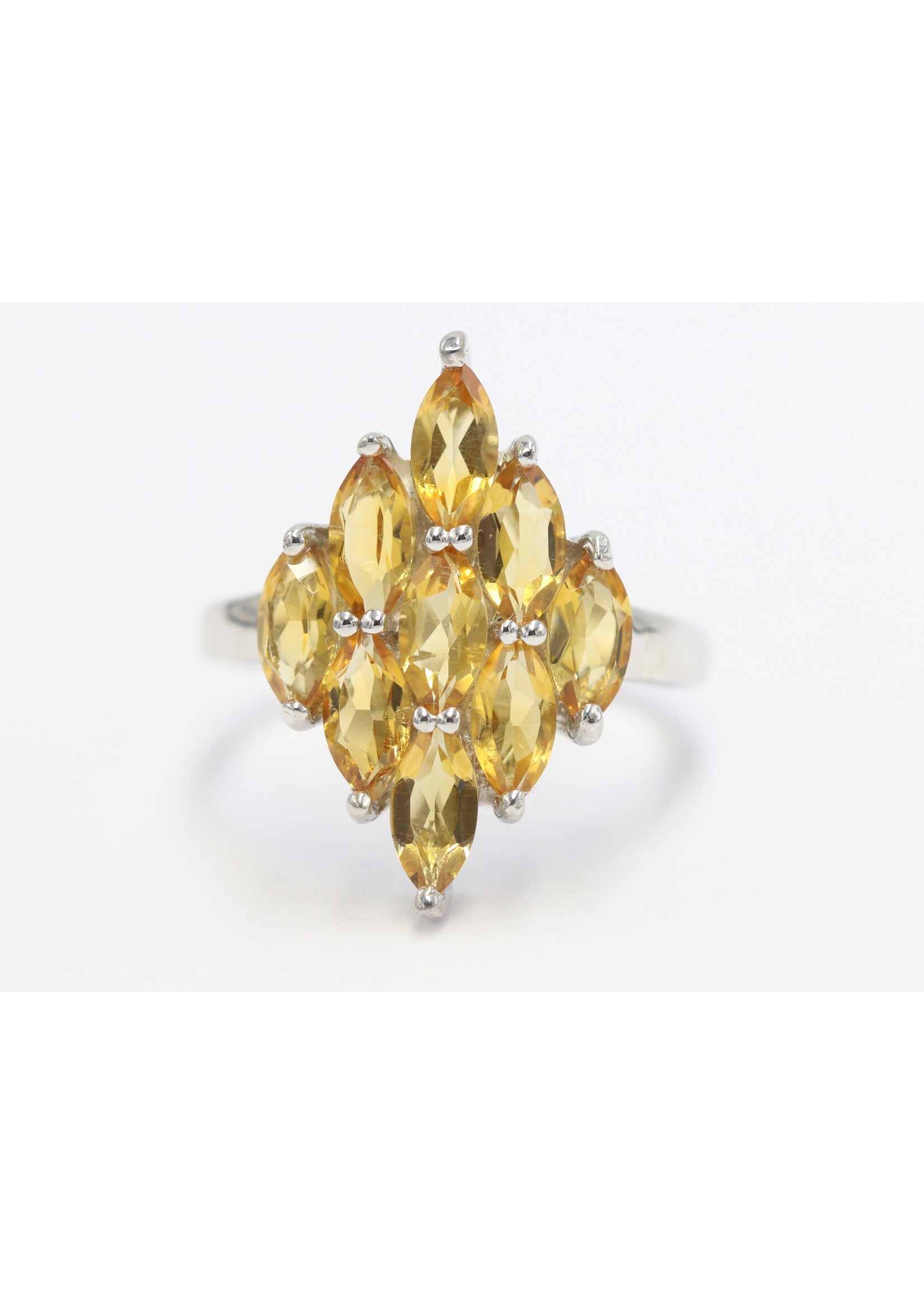 Bague en argent 925 rhodié sertie de Citrines naturelles