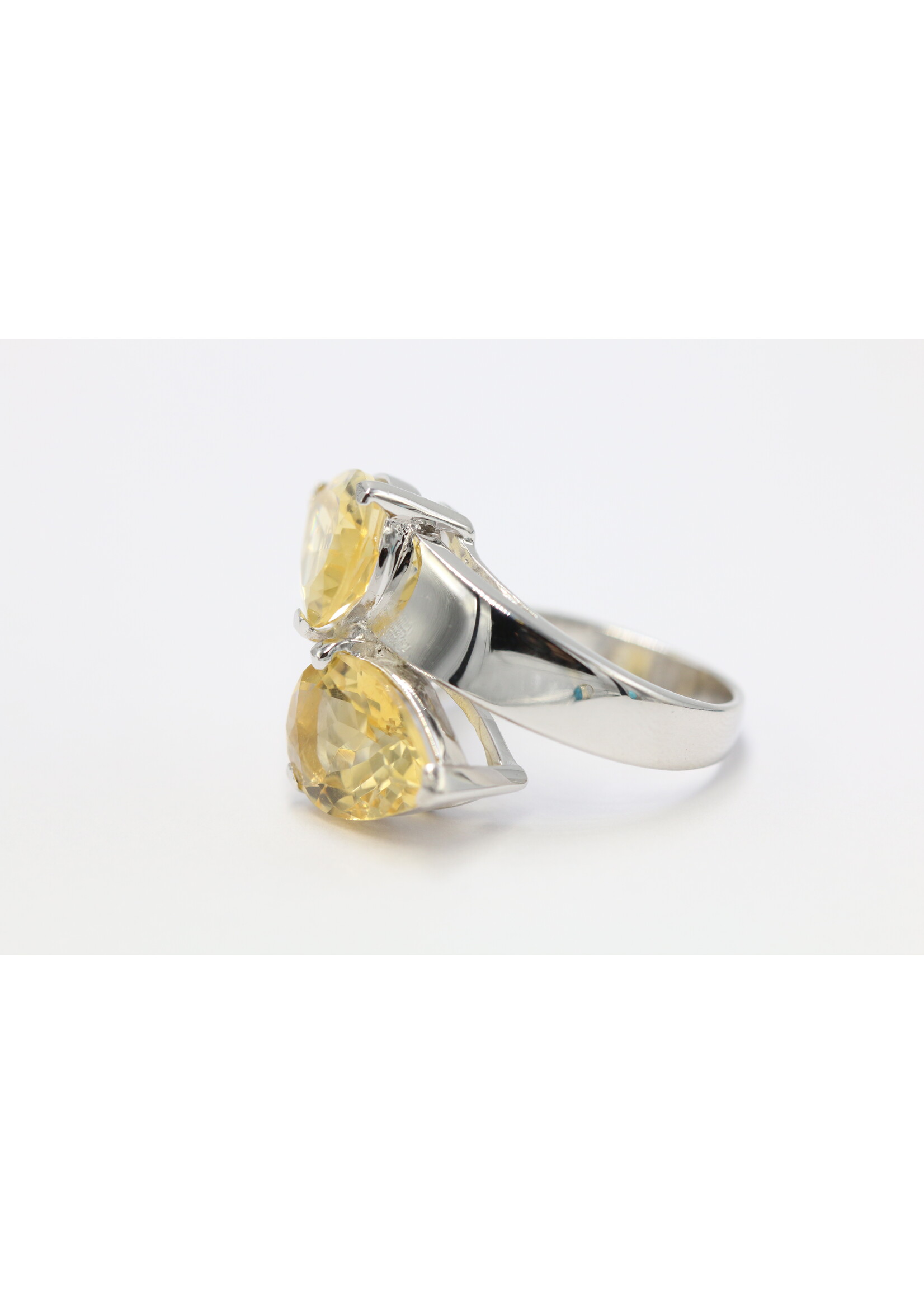 Anello in argento rodiato 925 con citrini naturali