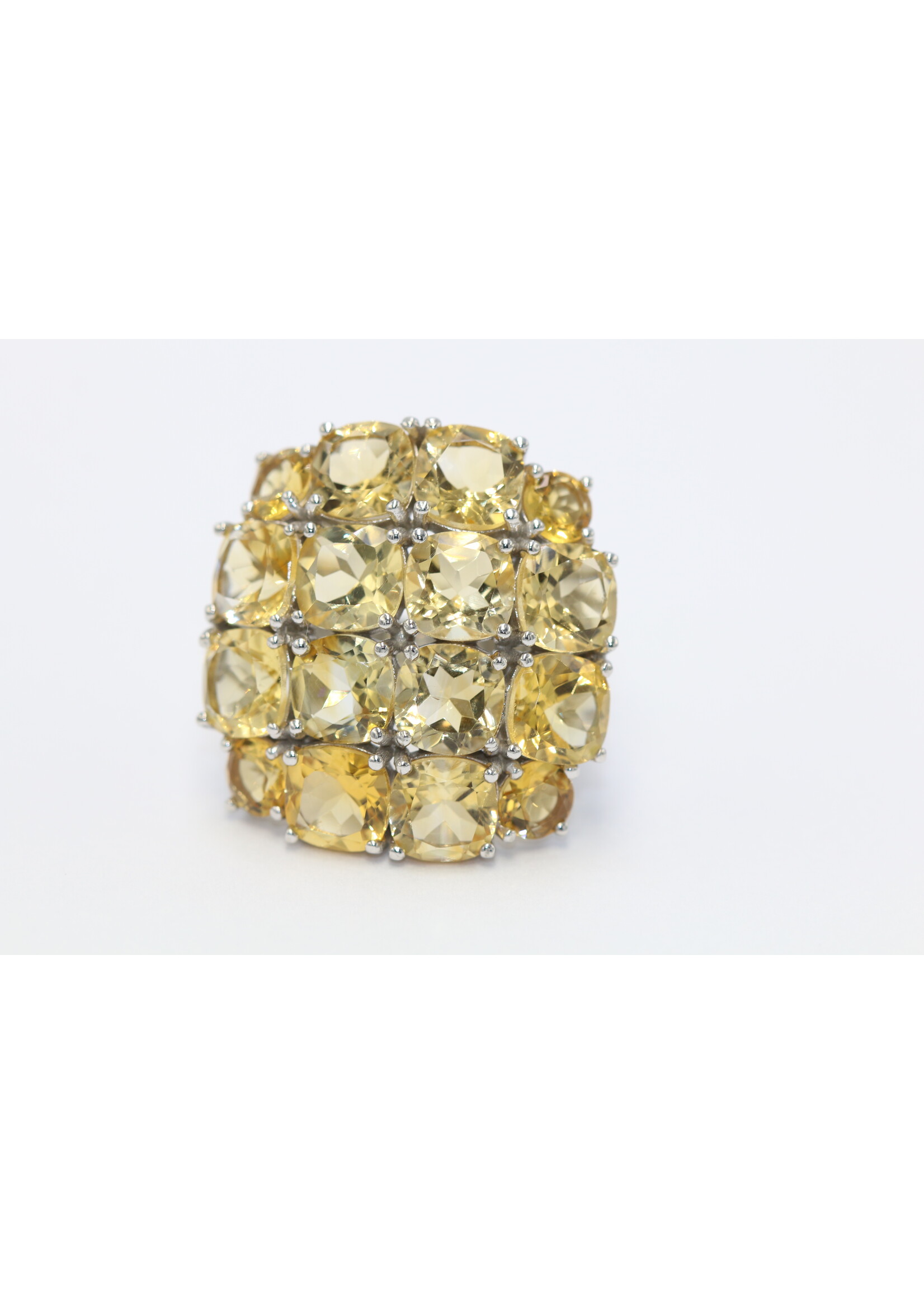 Anello in argento rodiato 925 con citrini naturali