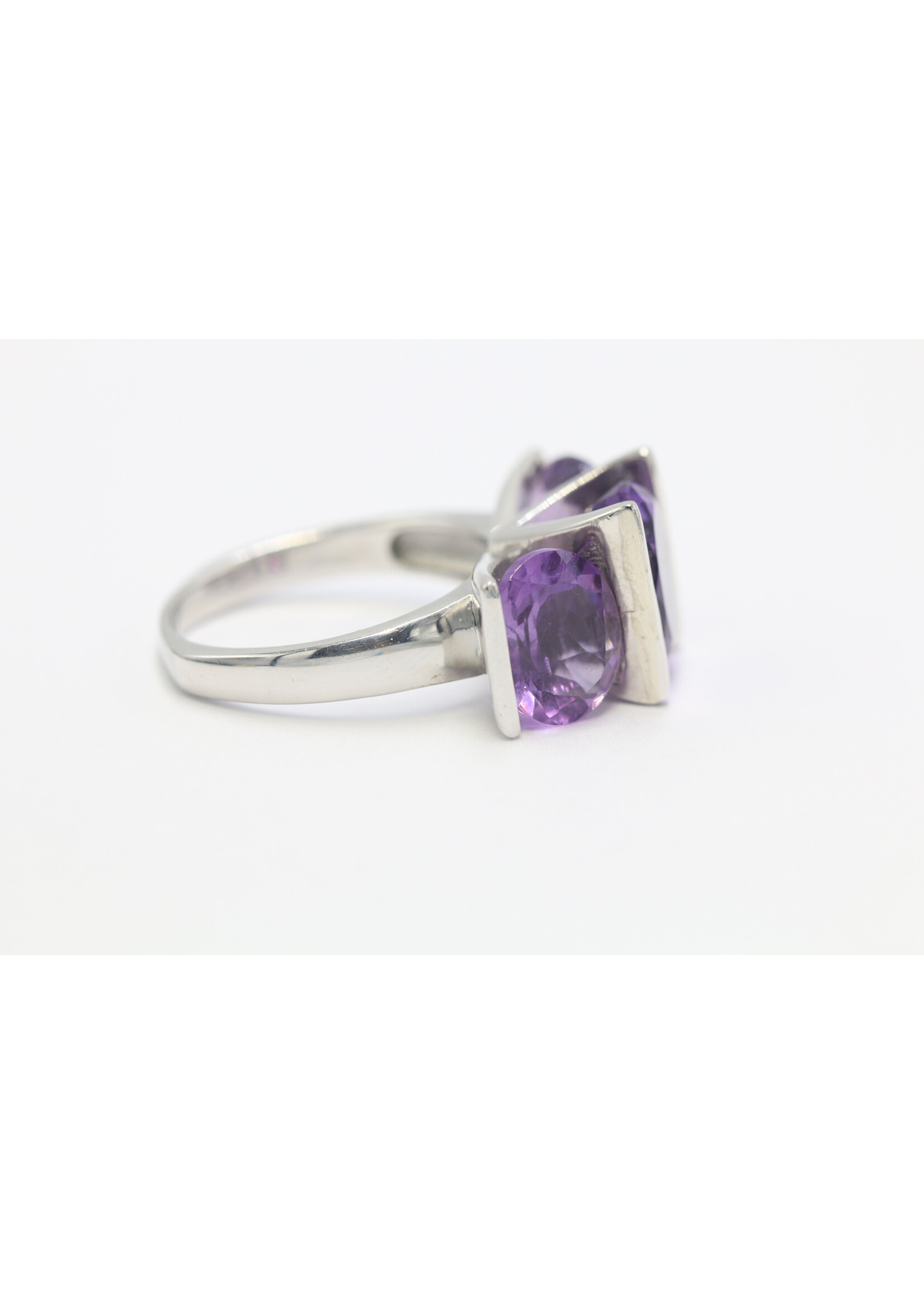 Anello in argento rodiato 925 con ametiste naturali