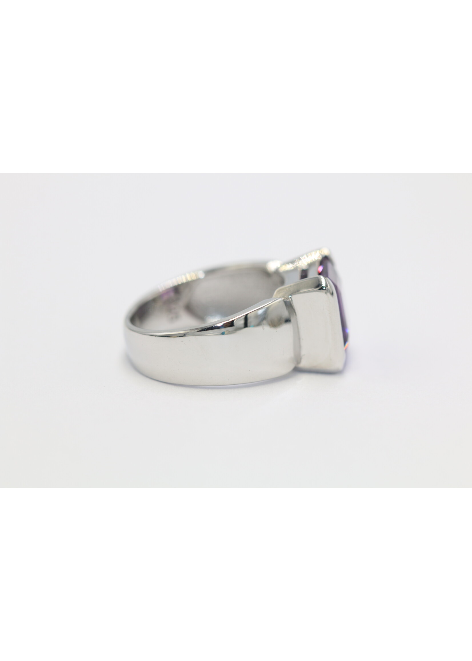 Anello in argento rodiato 925 con ametista naturale