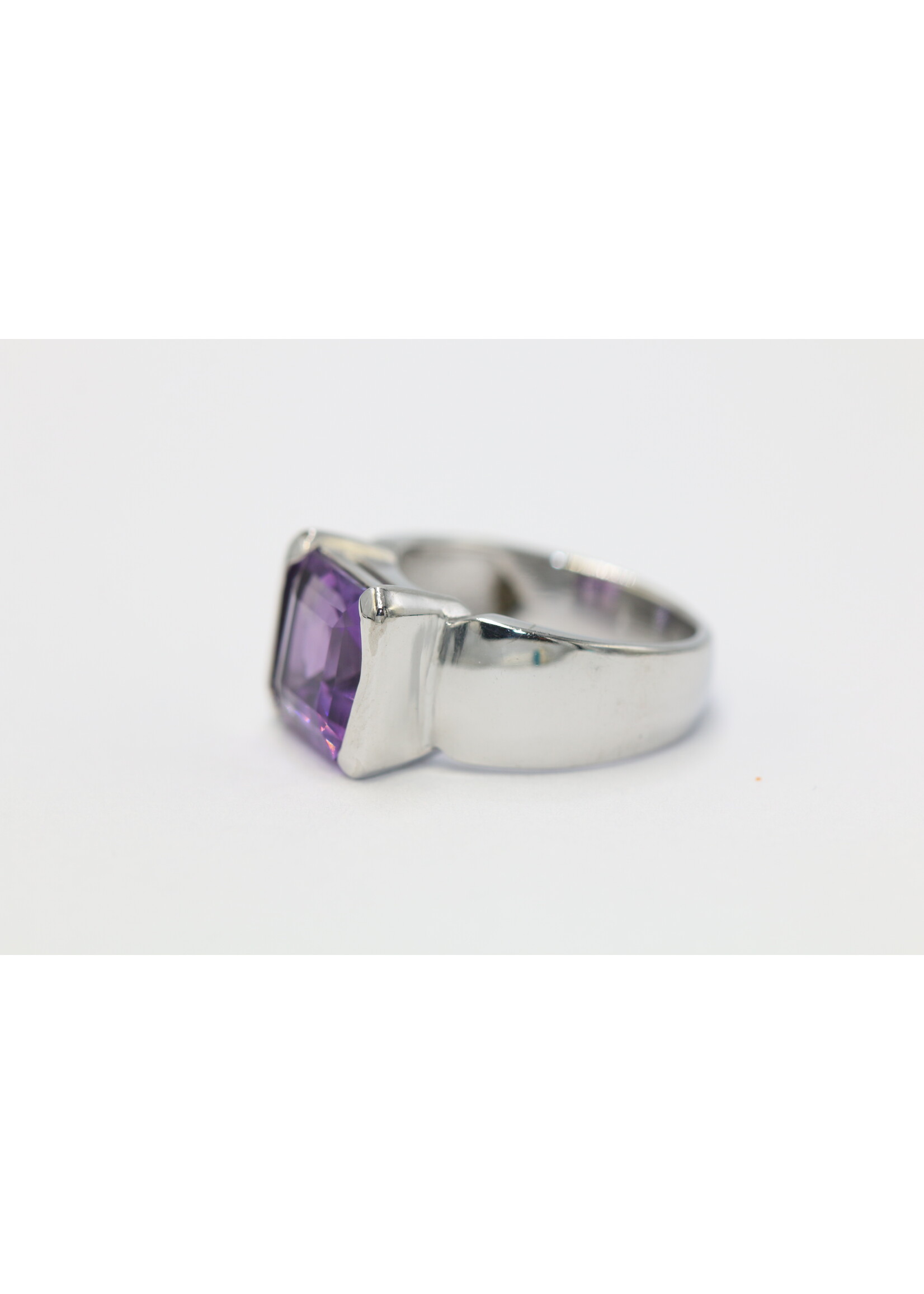 Bague en argent 925 rhodié sertie d'Améthyste naturelle