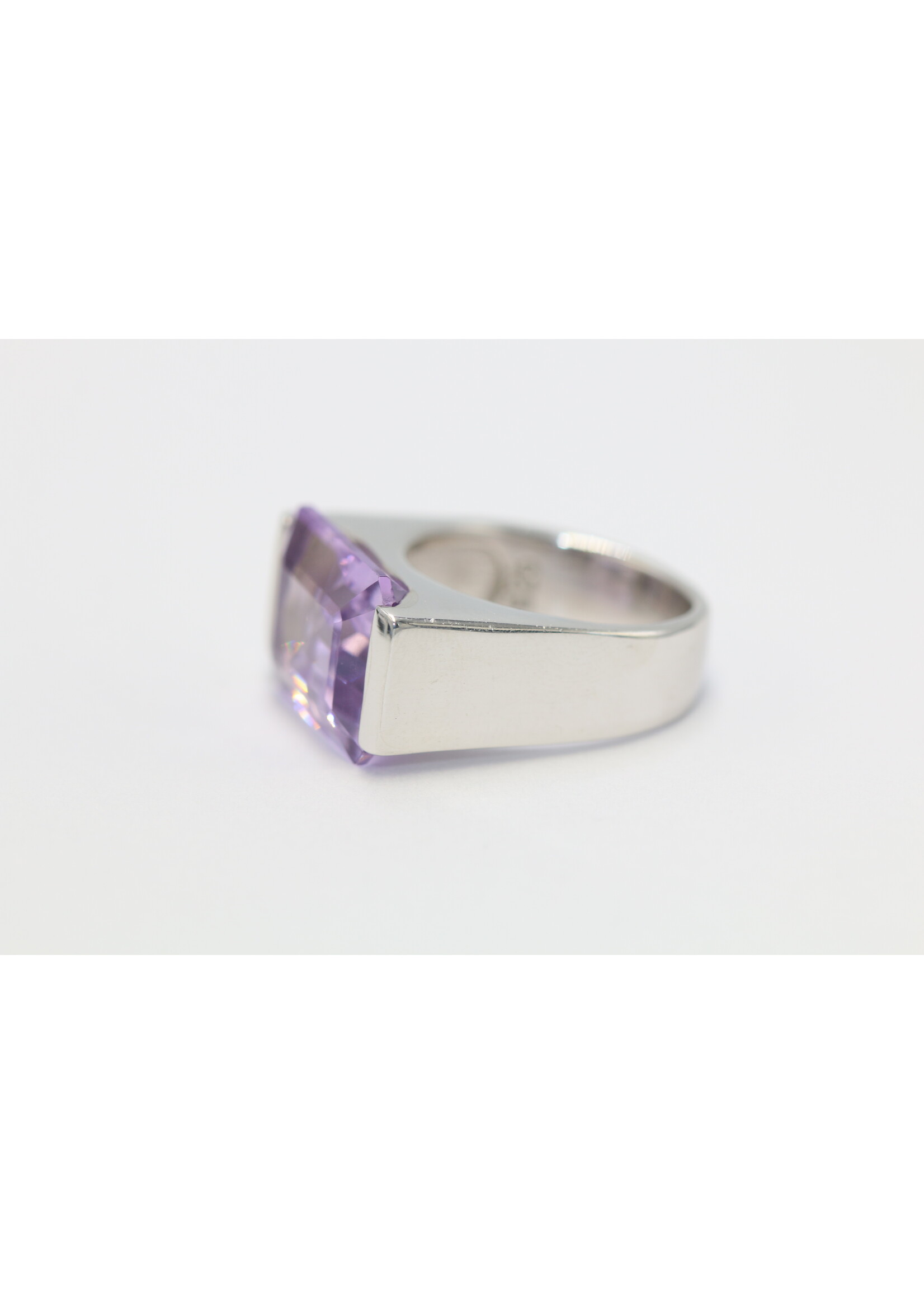 Anello in argento rodiato 925 con ametista naturale