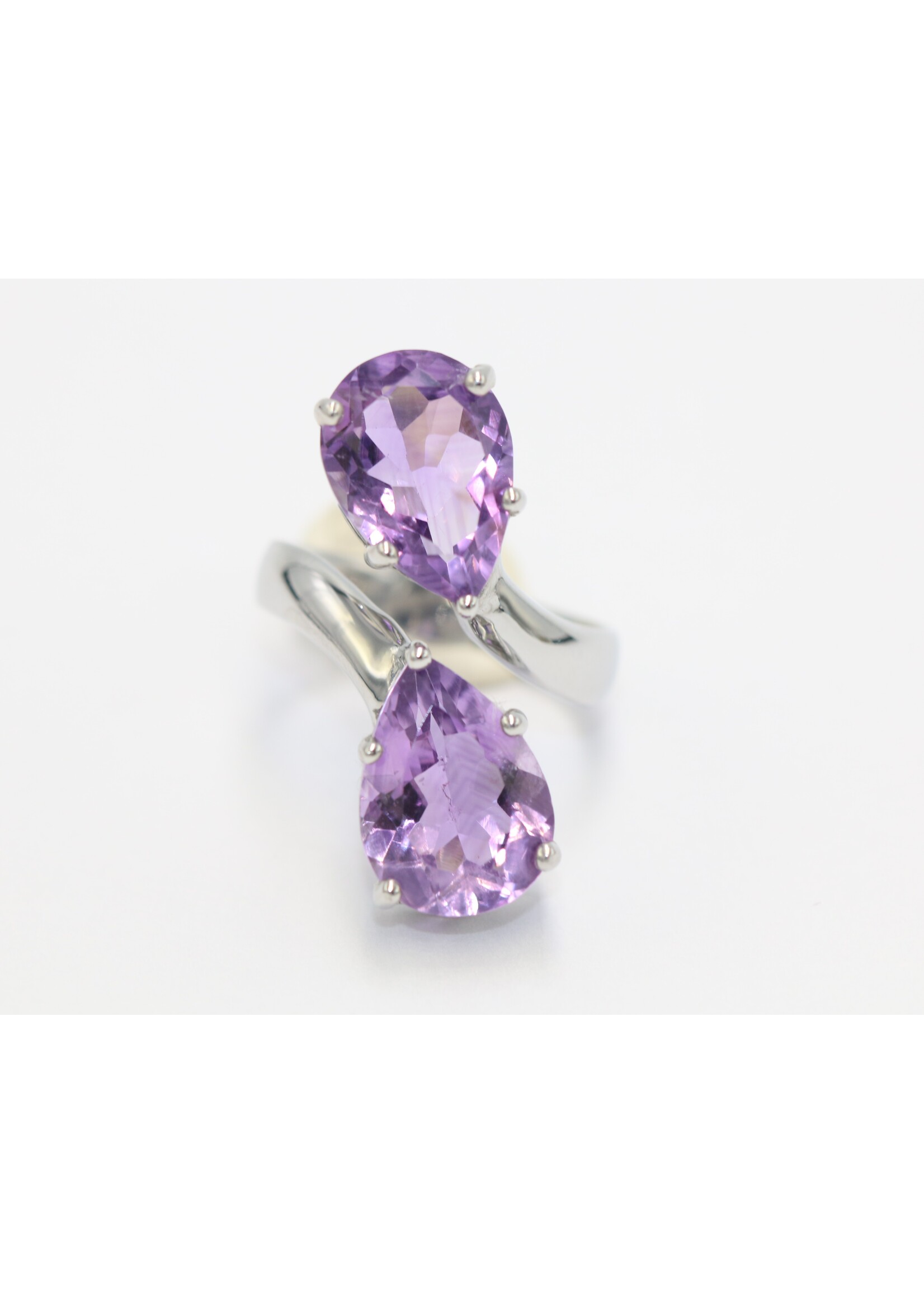 925 rhodium plated silver ring set with natural amethysts