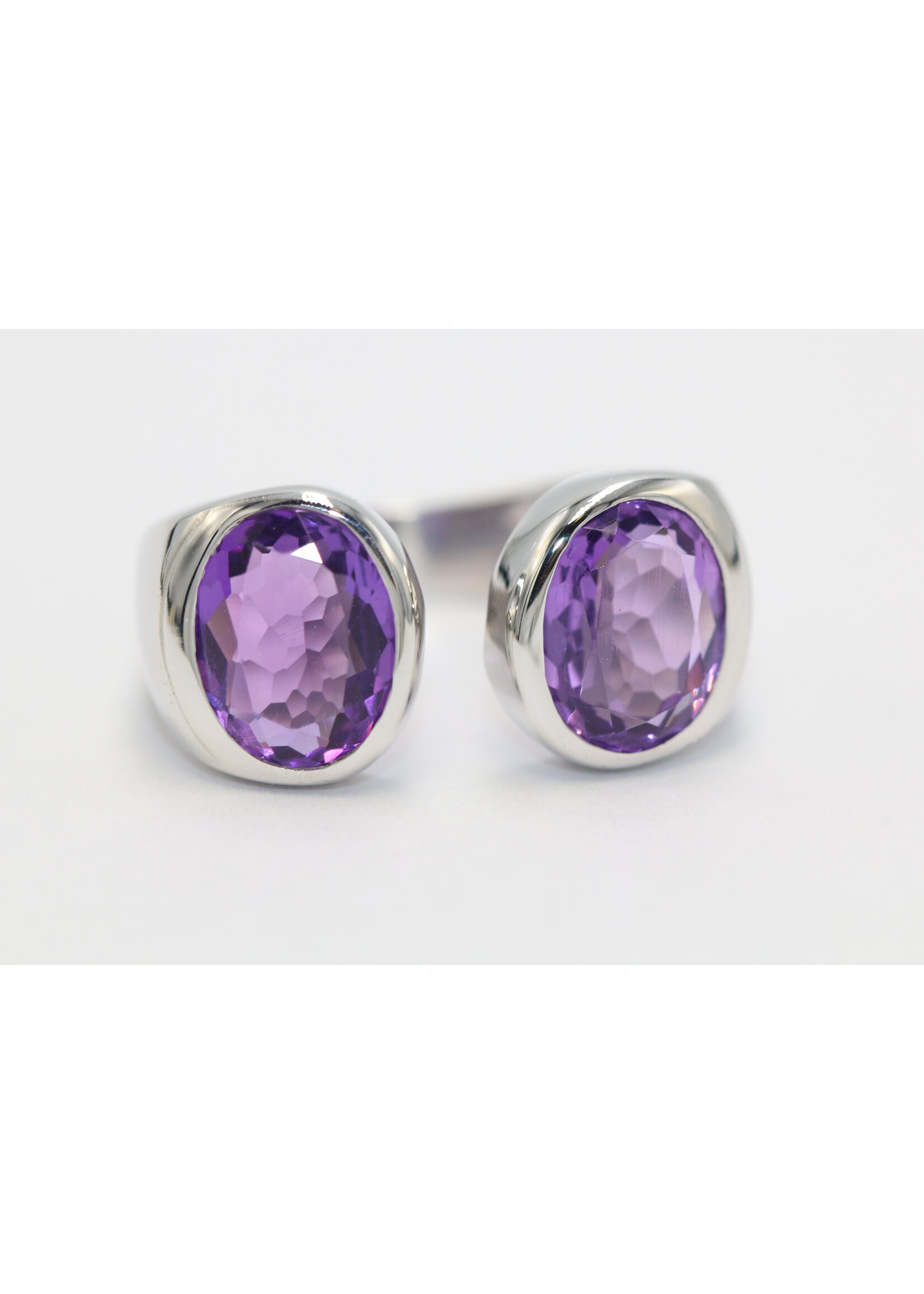 Anello in argento rodiato 925 con ametiste naturali