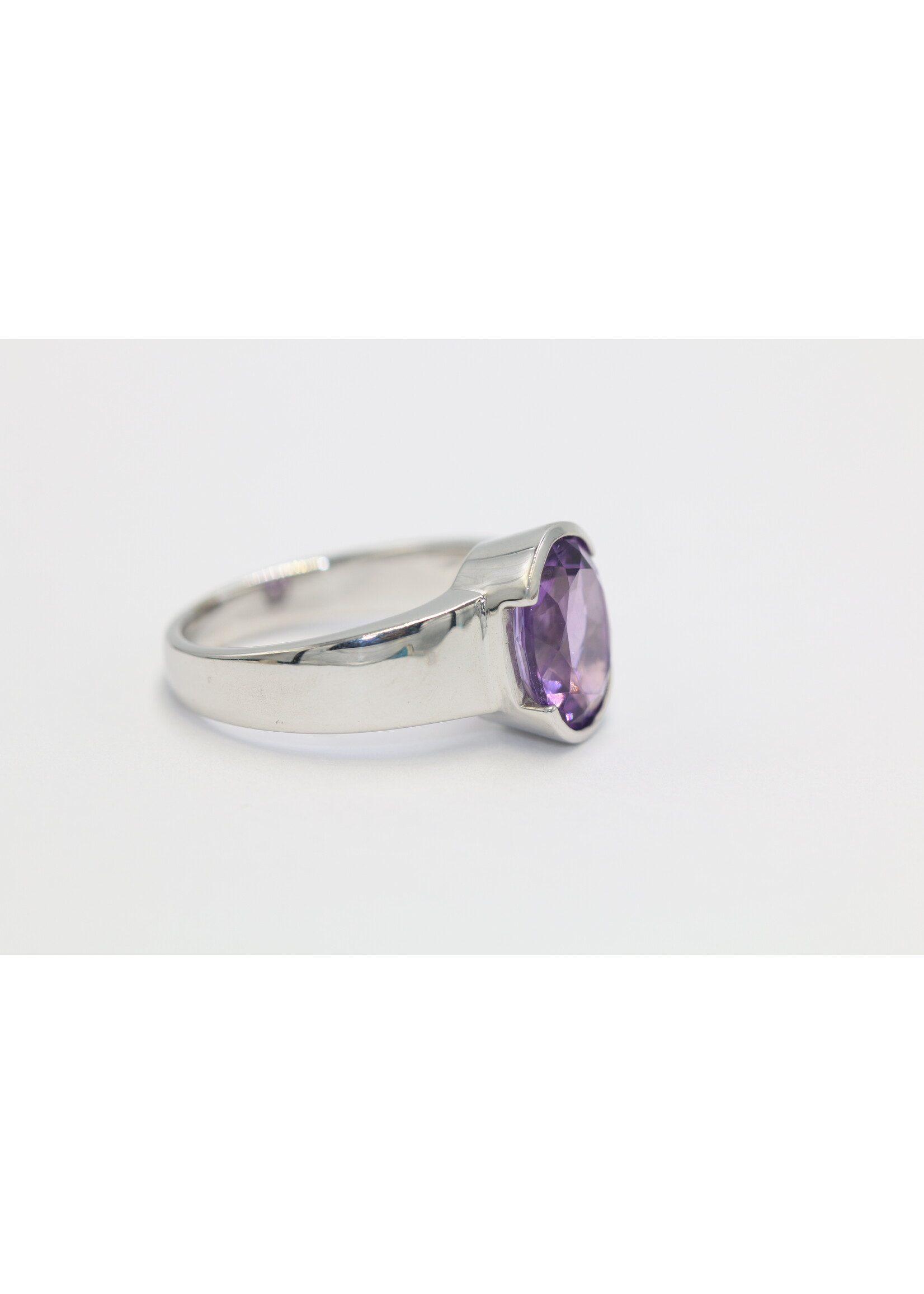 Bague en argent 925 rhodié sertie d'Améthyste naturelle