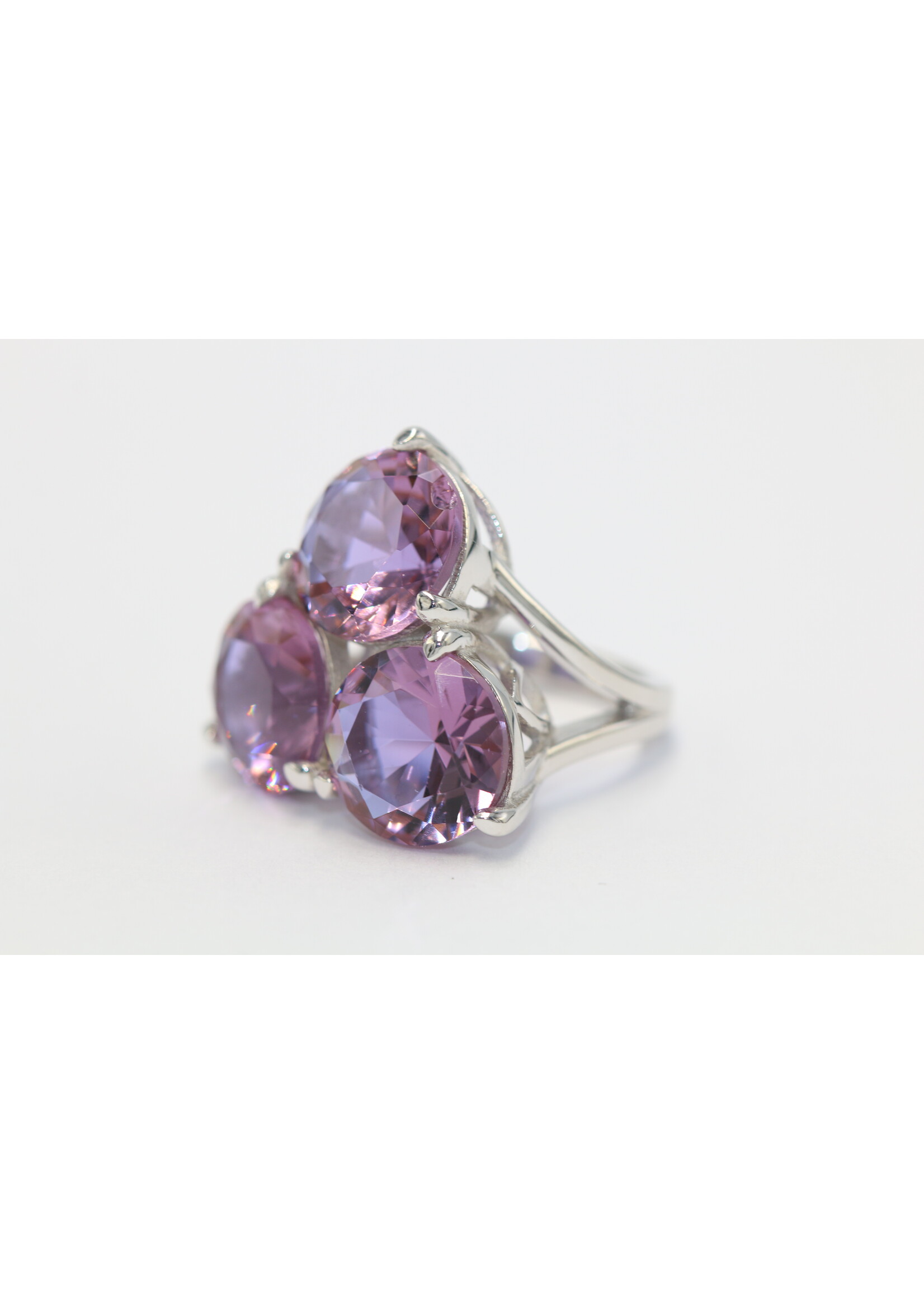 925 rhodium plated silver ring set with natural amethysts