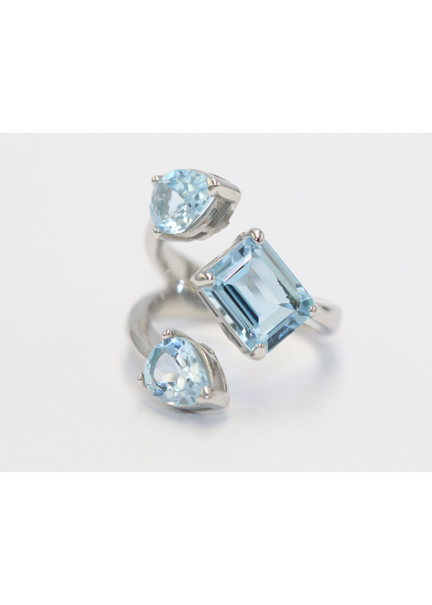 925 rhodium plated silver ring set with natural Blue Topaz