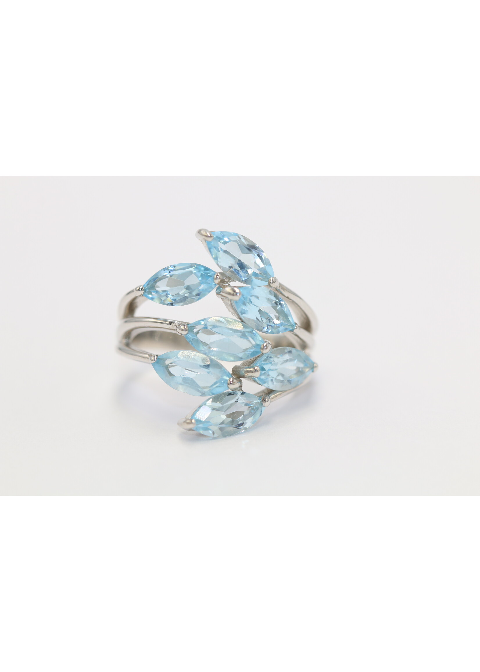 925 rhodium plated silver ring set with natural Blue Topaz