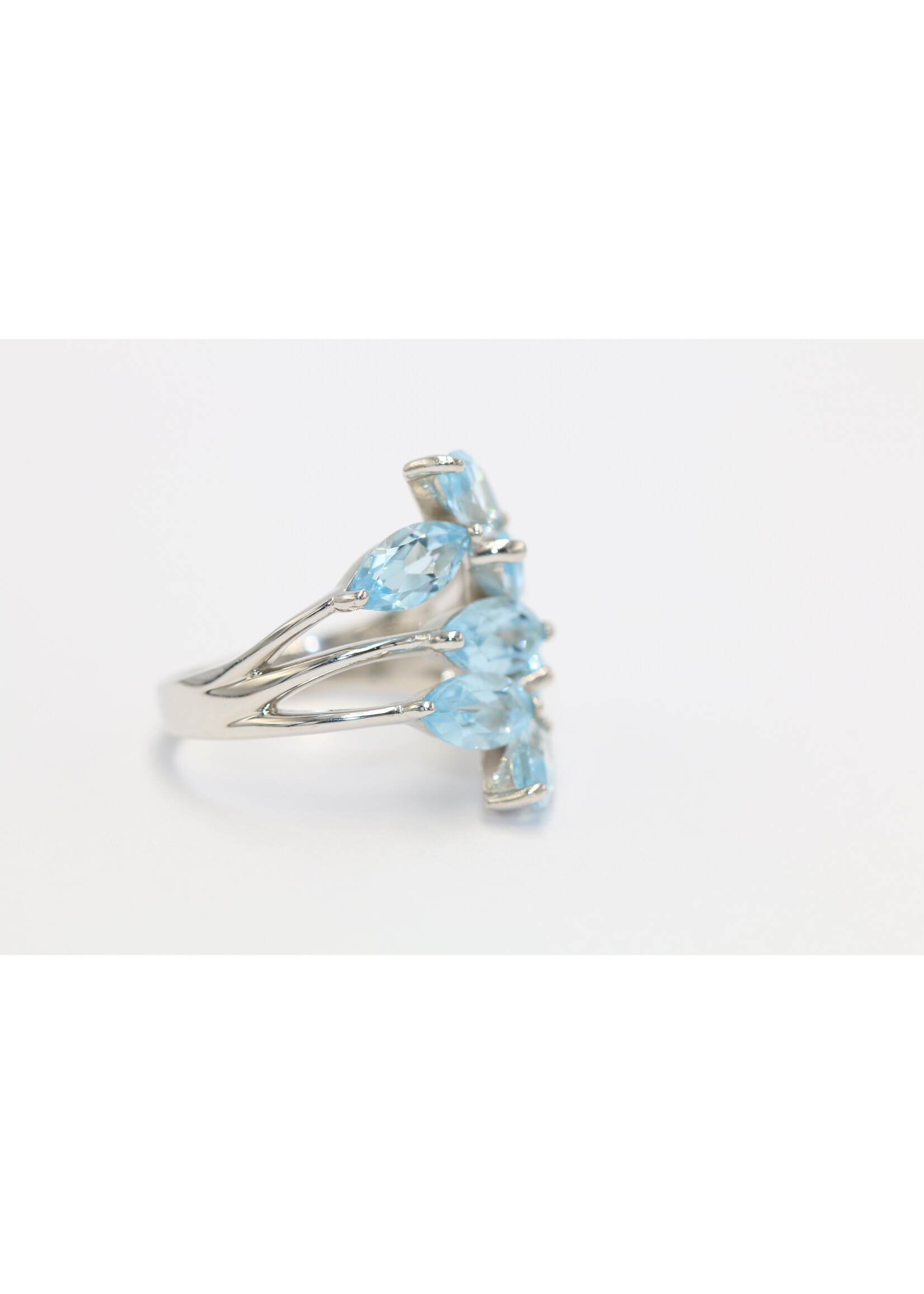 925 rhodium plated silver ring set with natural Blue Topaz