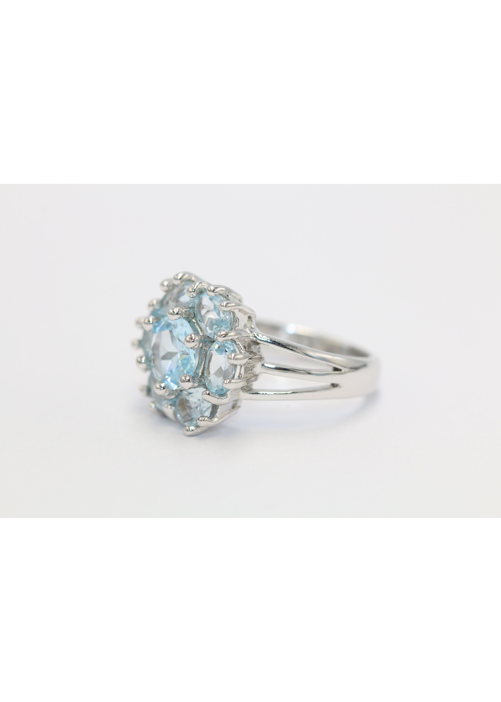 Anello in argento rodiato 925 con topazio azzurro naturale