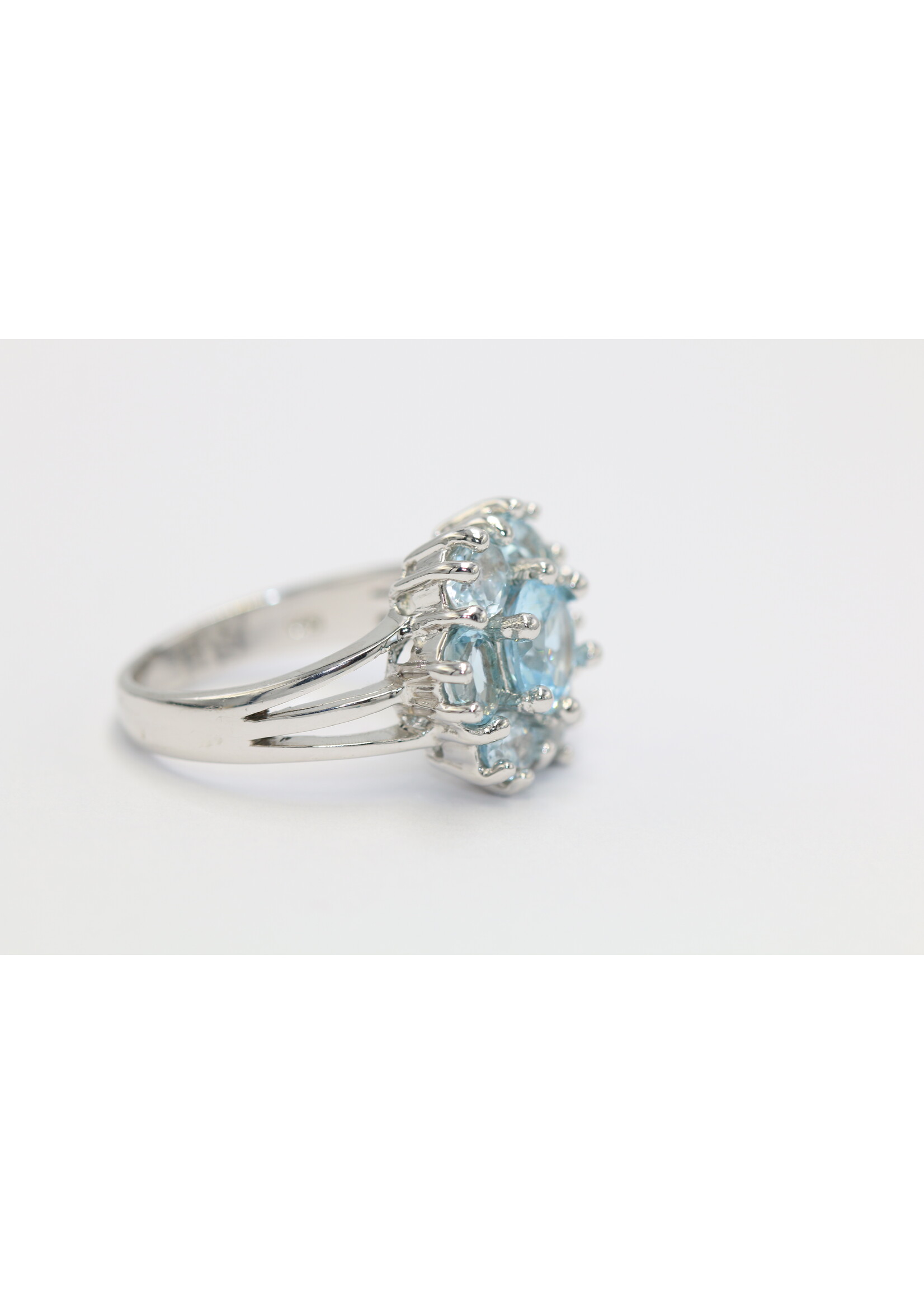Bague en argent 925 rhodié sertie d'une Topaze Bleue naturelle