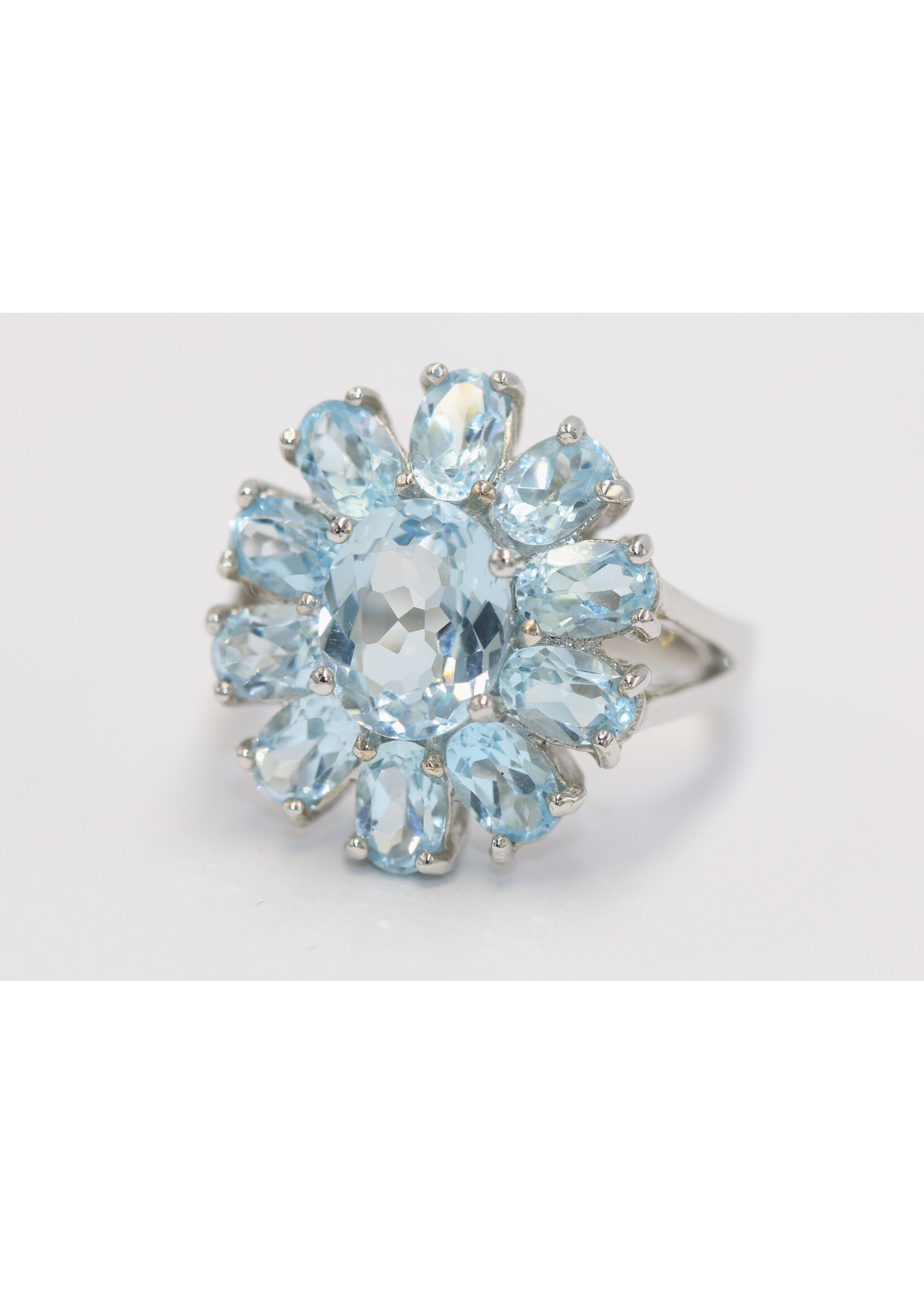 Bague en argent 925 rhodié sertie d'une Topaze Bleue naturelle