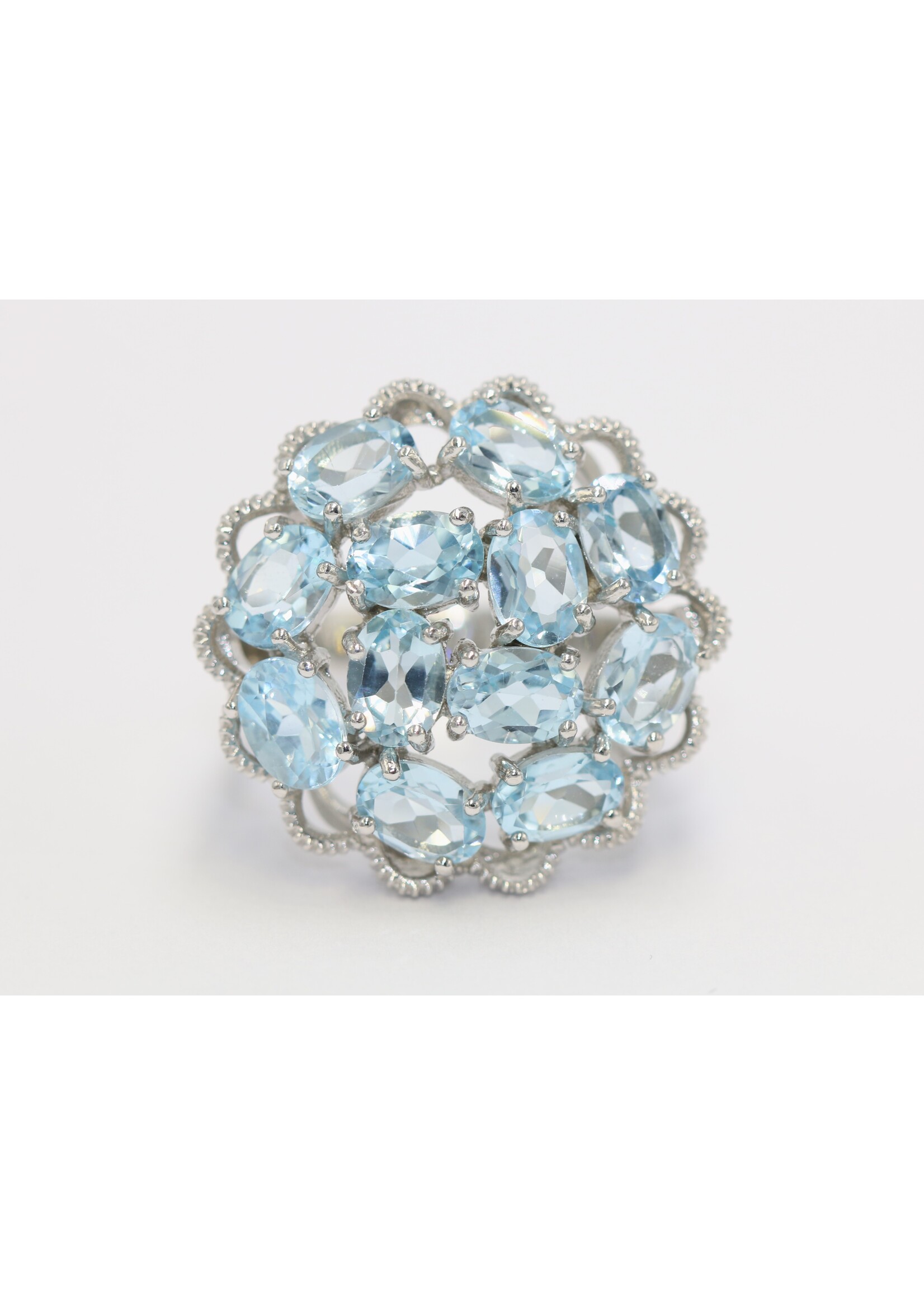 Anello in argento rodiato 925 con topazio azzurro naturale