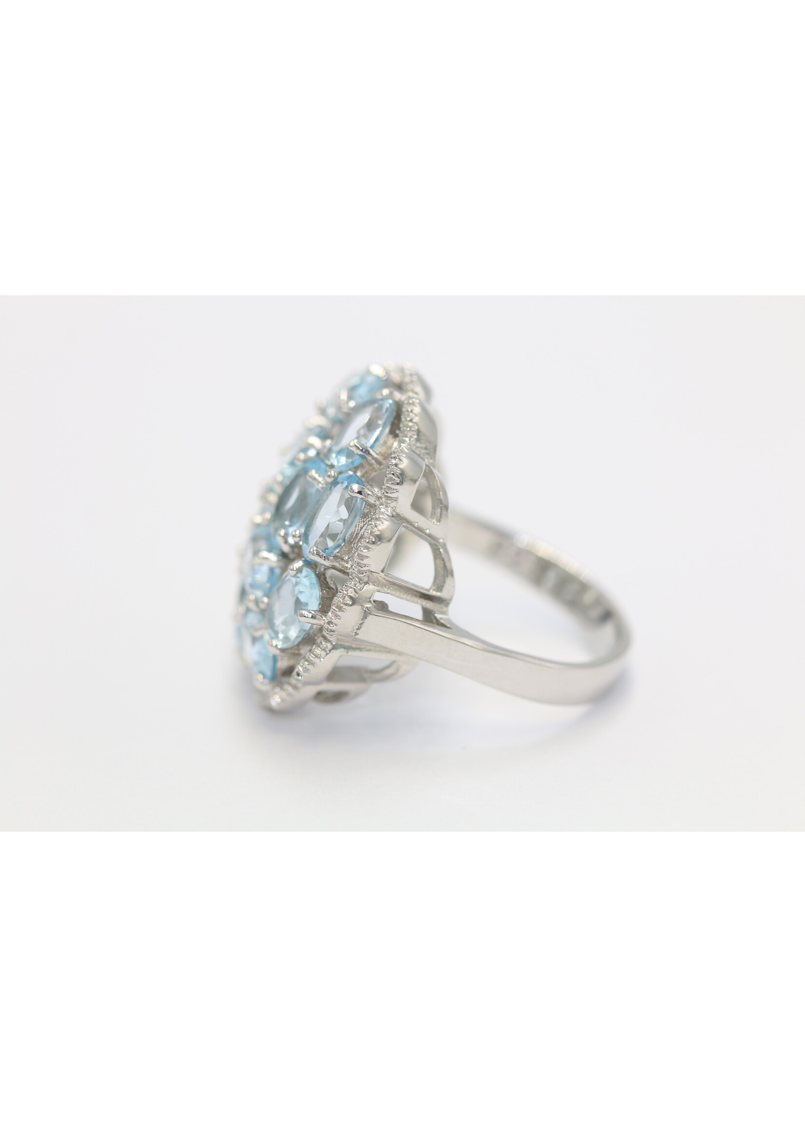 Anello in argento rodiato 925 con topazio azzurro naturale