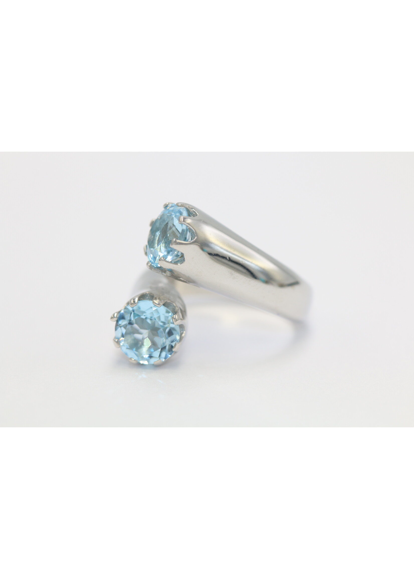 925 rhodium plated silver ring set with natural Blue Topaz