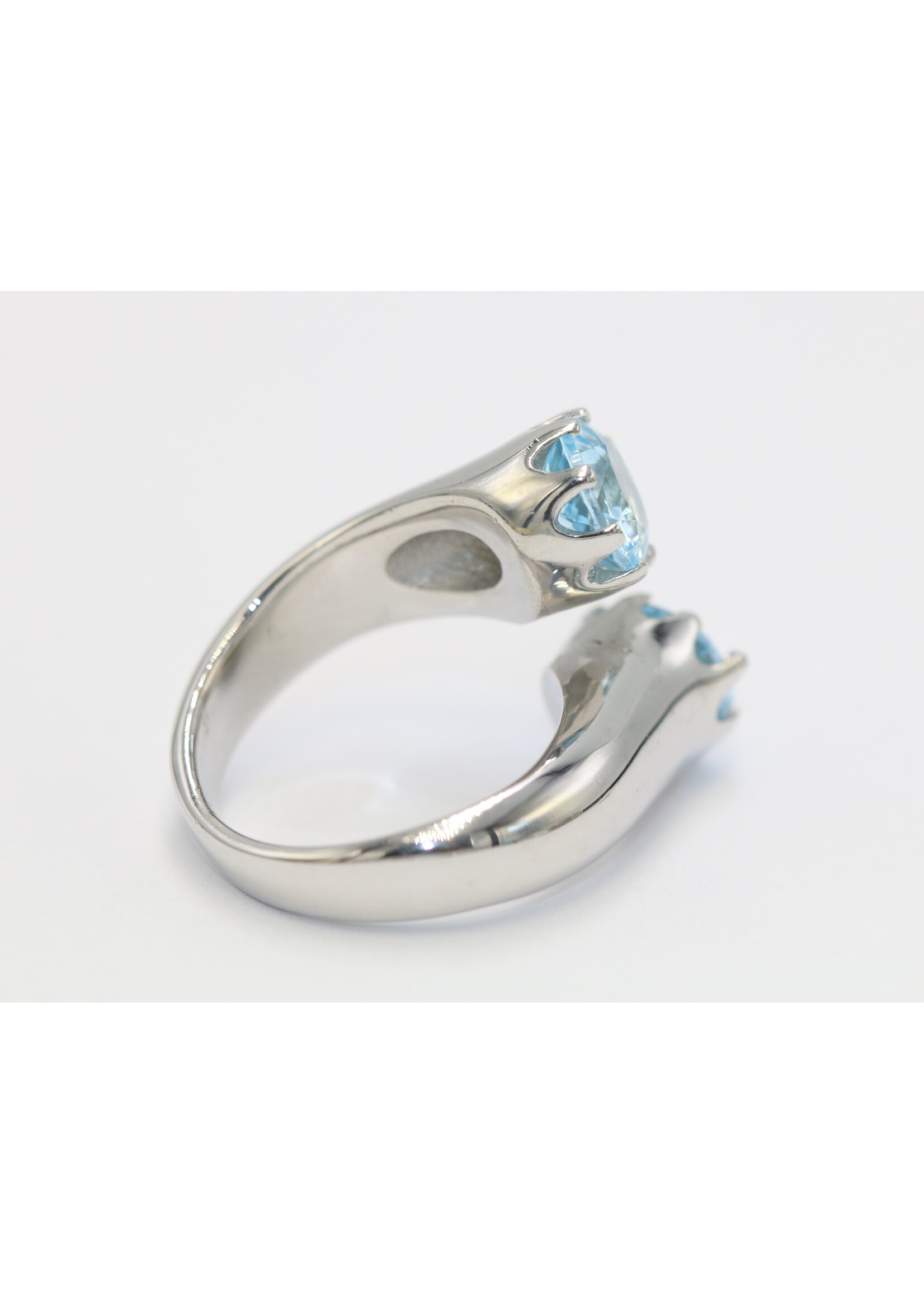 925 rhodium plated silver ring set with natural Blue Topaz