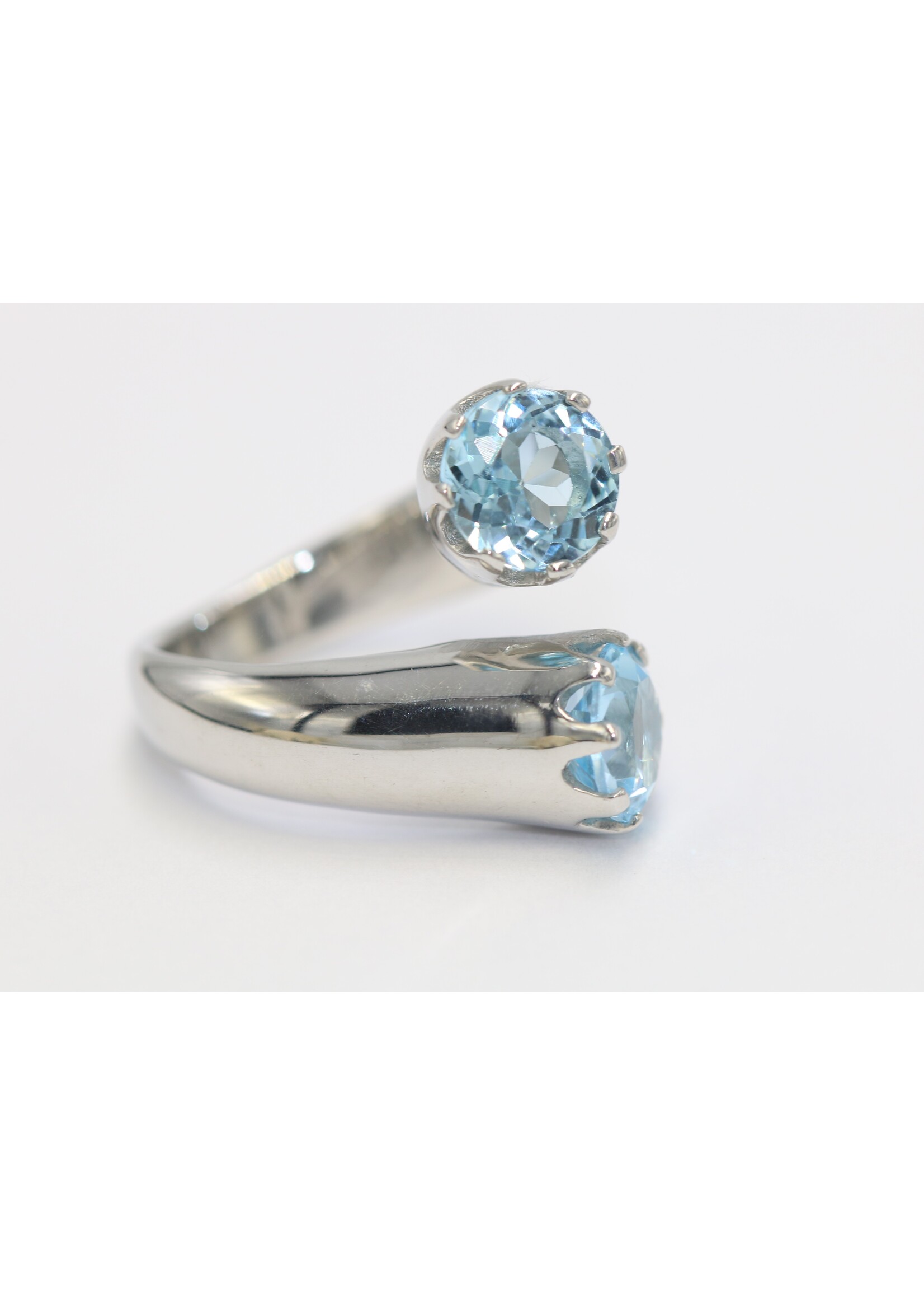 925 rhodium plated silver ring set with natural Blue Topaz