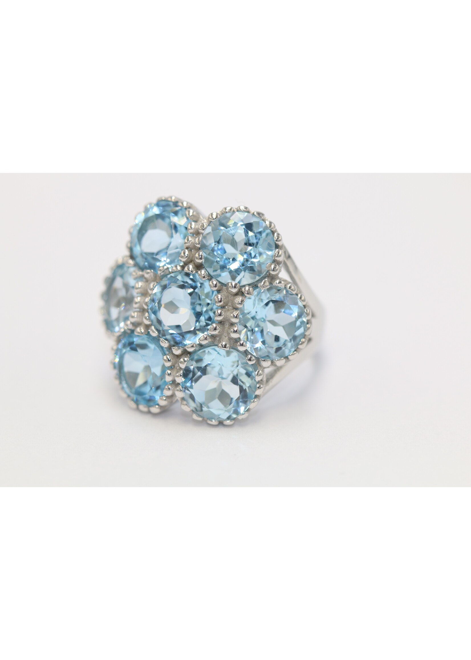 Bague en argent 925 rhodié sertie d'une Topaze Bleue naturelle