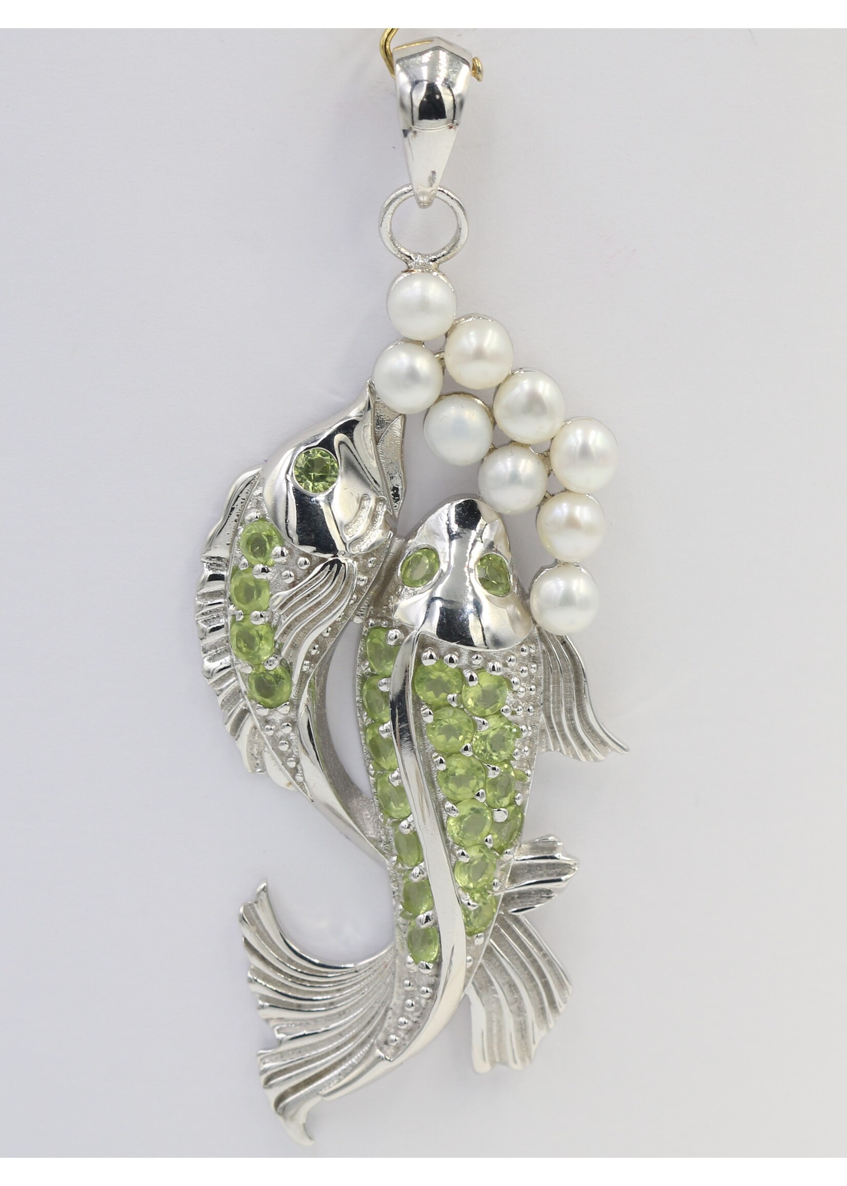 925 gerhodineerd zilveren Hanger bezet met natuurlijke  Peridots