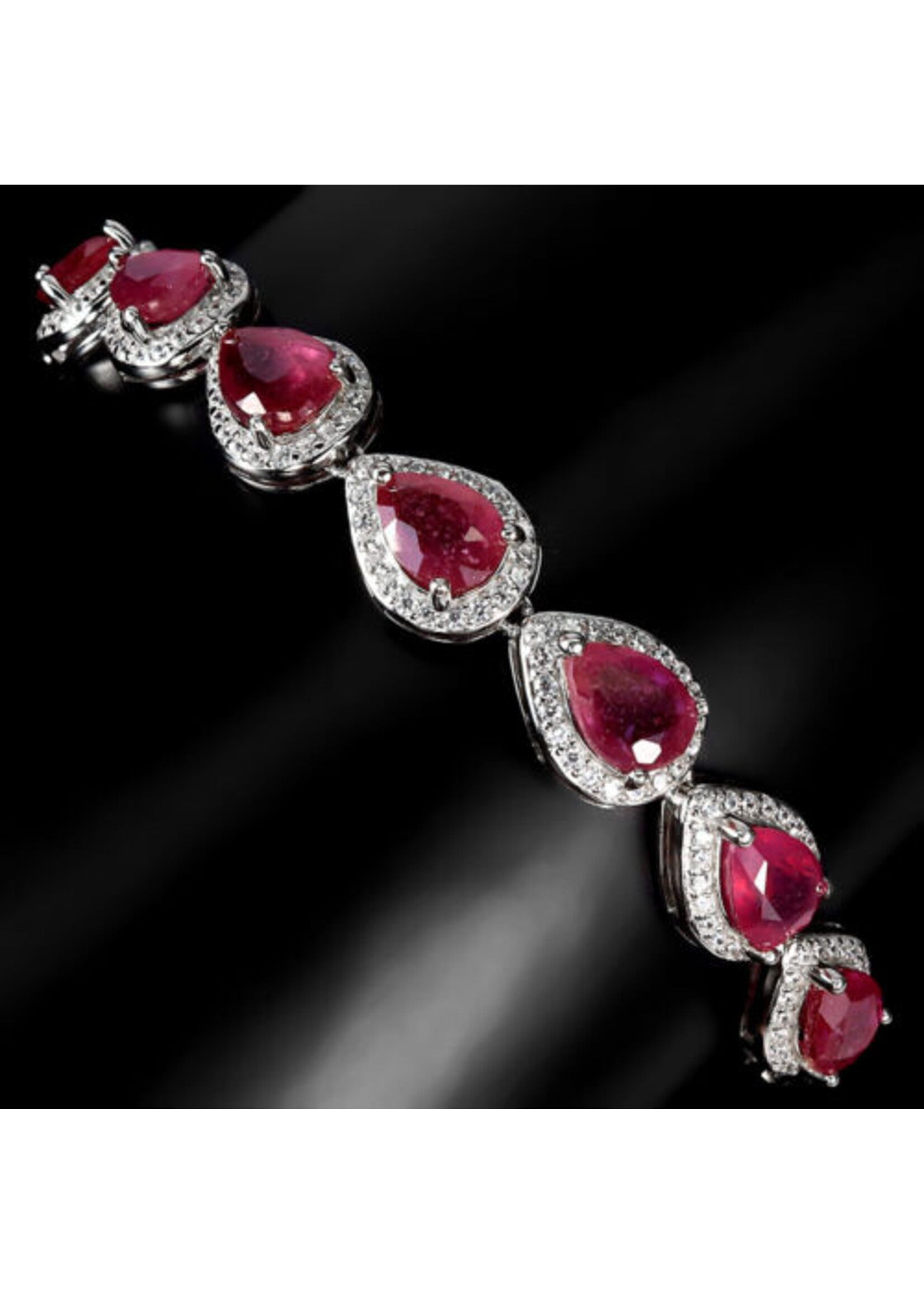 Bracelet en argent 925 rhodié serti de rubis naturels