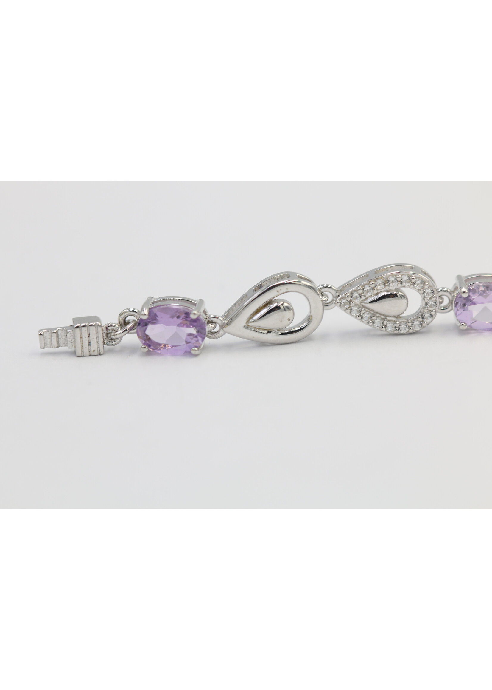 925 rhodium plated silver bracelet set with natural amethysts