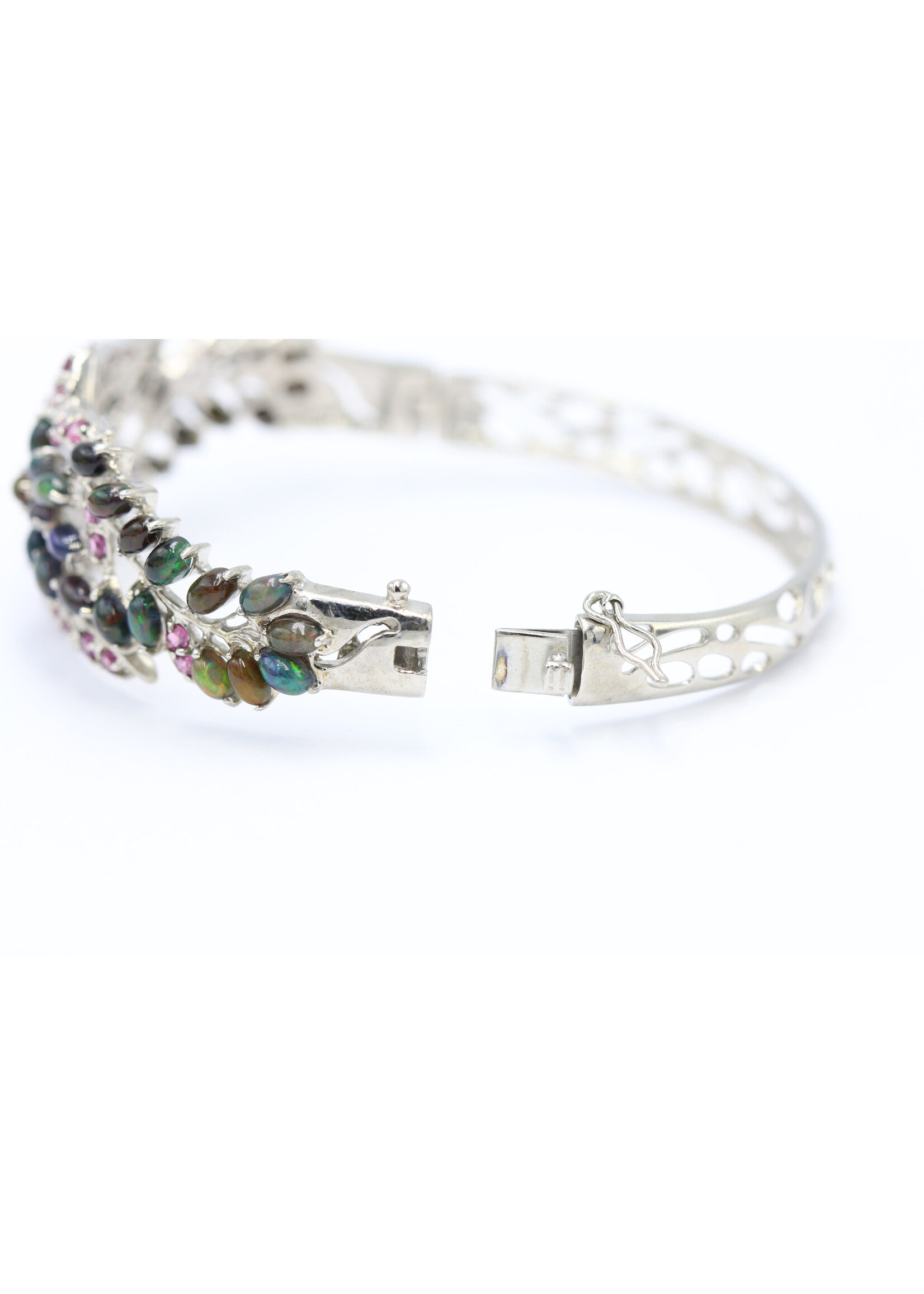 925 gerhodineerd zilveren Armband bezet met natuurlijke zwarte Opaal en Rhodolieten