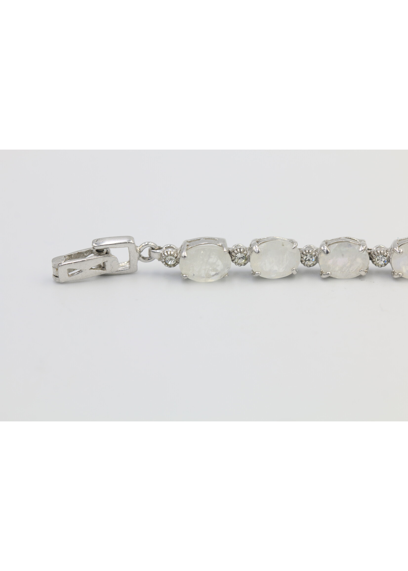 925 rhodium plated silver bracelet set with natural moonstone