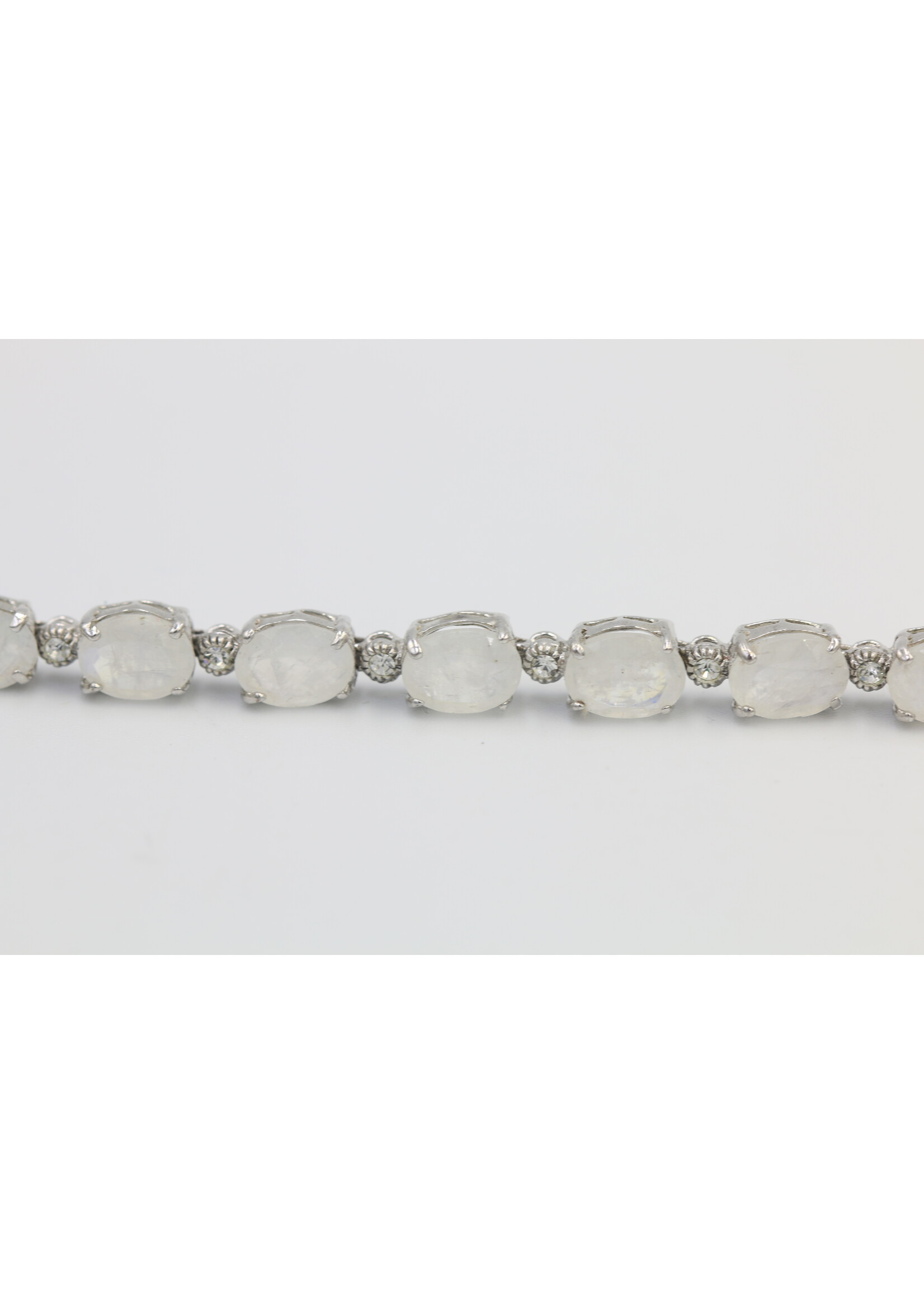925 rhodium plated silver bracelet set with natural moonstone