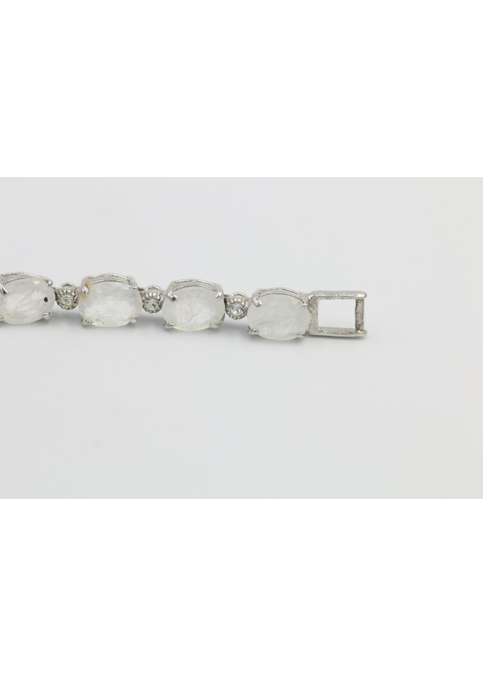 925 rhodium plated silver bracelet set with natural moonstone