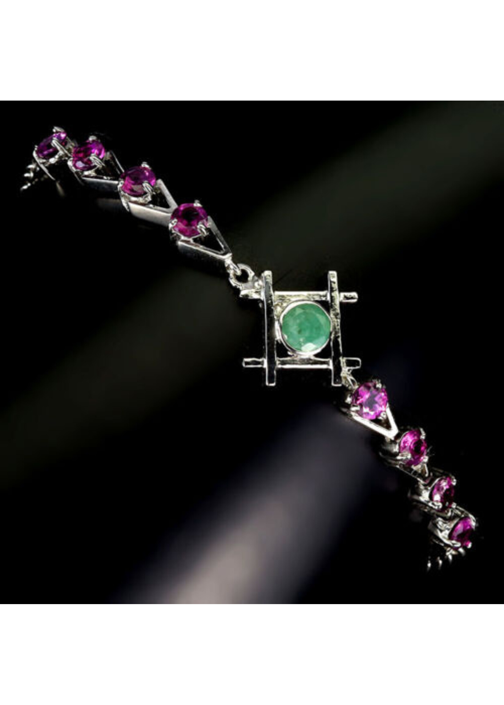 925 gerhodineerd zilveren Armband bezet met natuurlijke Smaragd en Rhodolieten