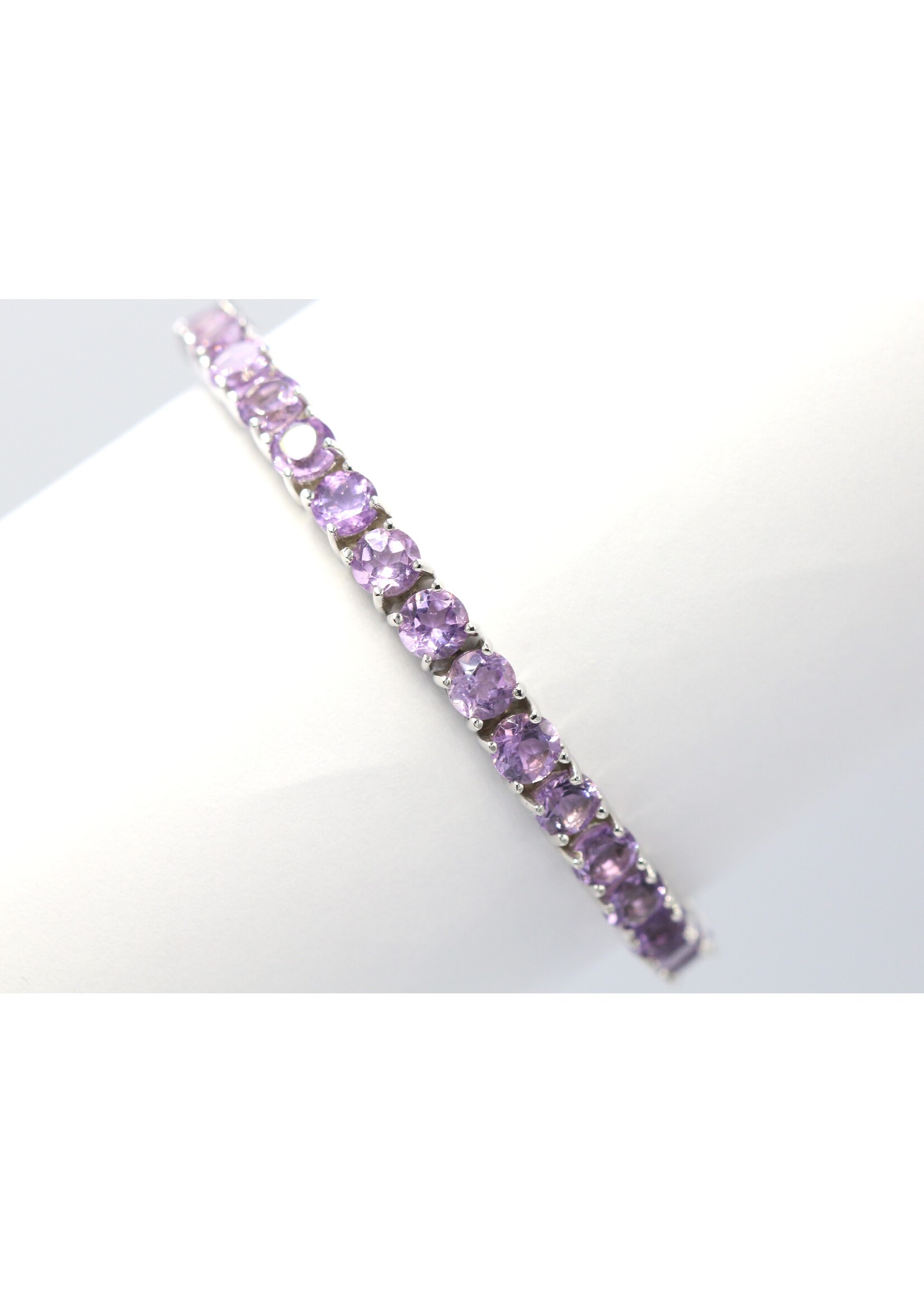 925 rhodium plated silver bracelet set with natural amethysts