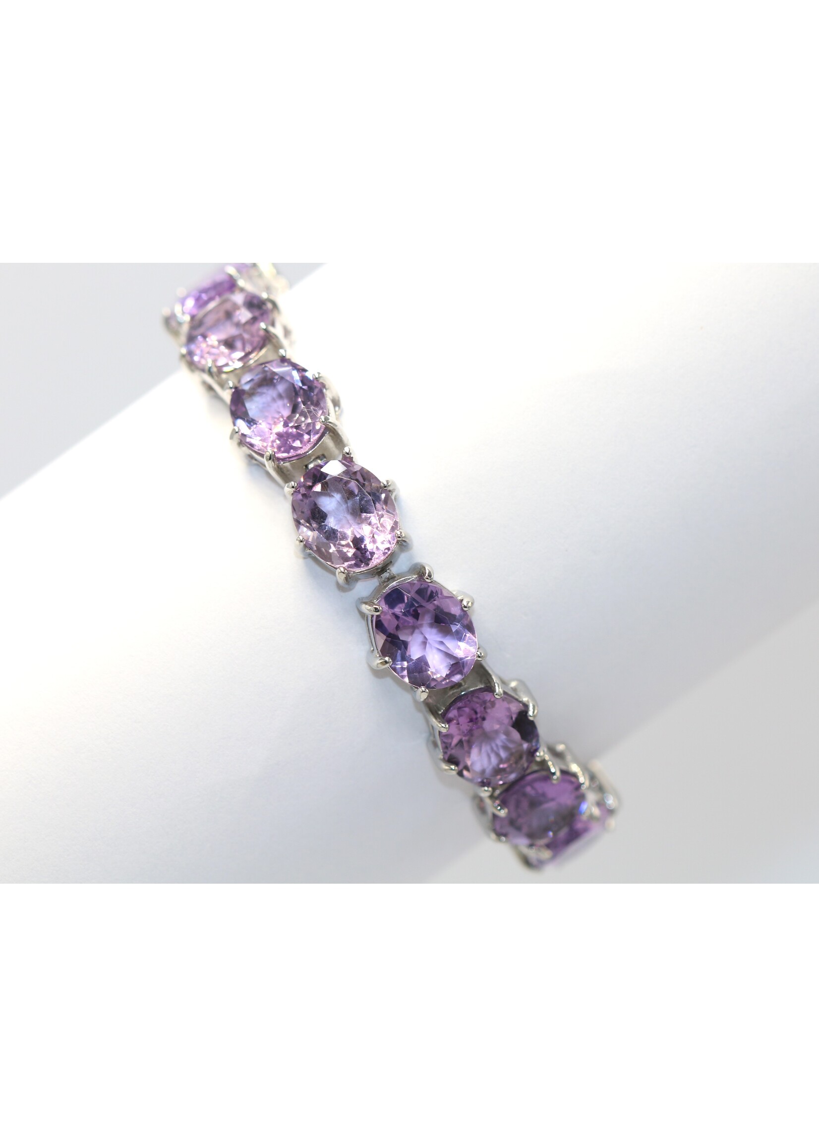 925 rhodium plated silver bracelet set with natural amethysts