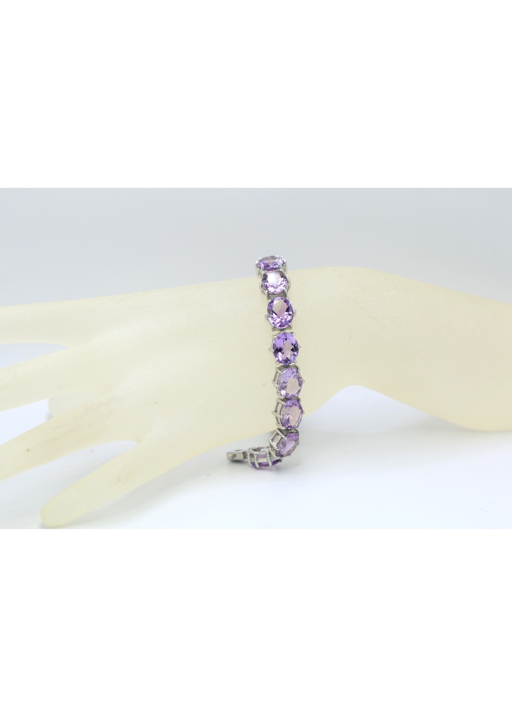 925 gerhodineerd zilveren Armband bezet met natuurlijke Amethisten