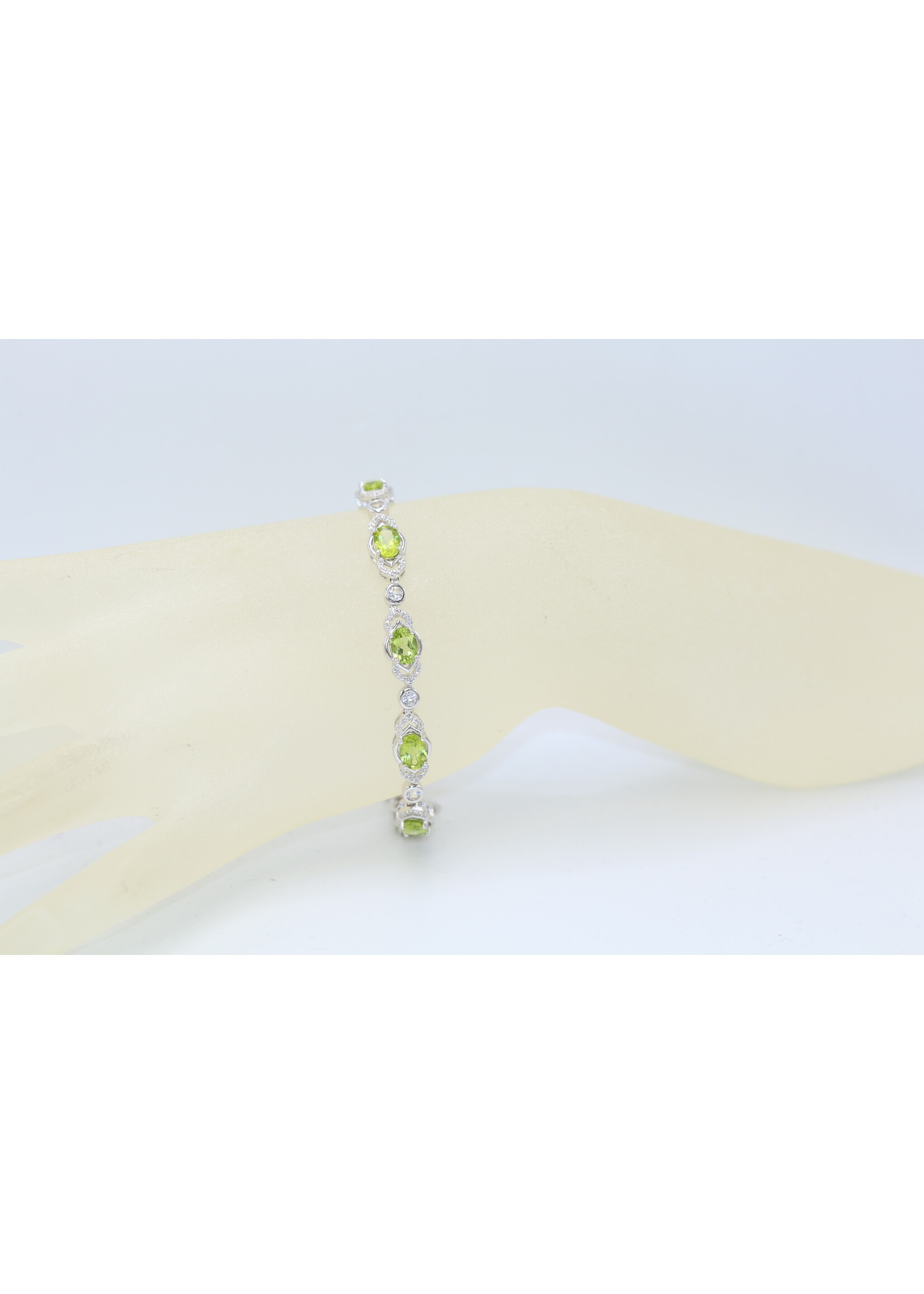 925 gerhodineerd zilveren Armband bezet met natuurlijke Peridoten