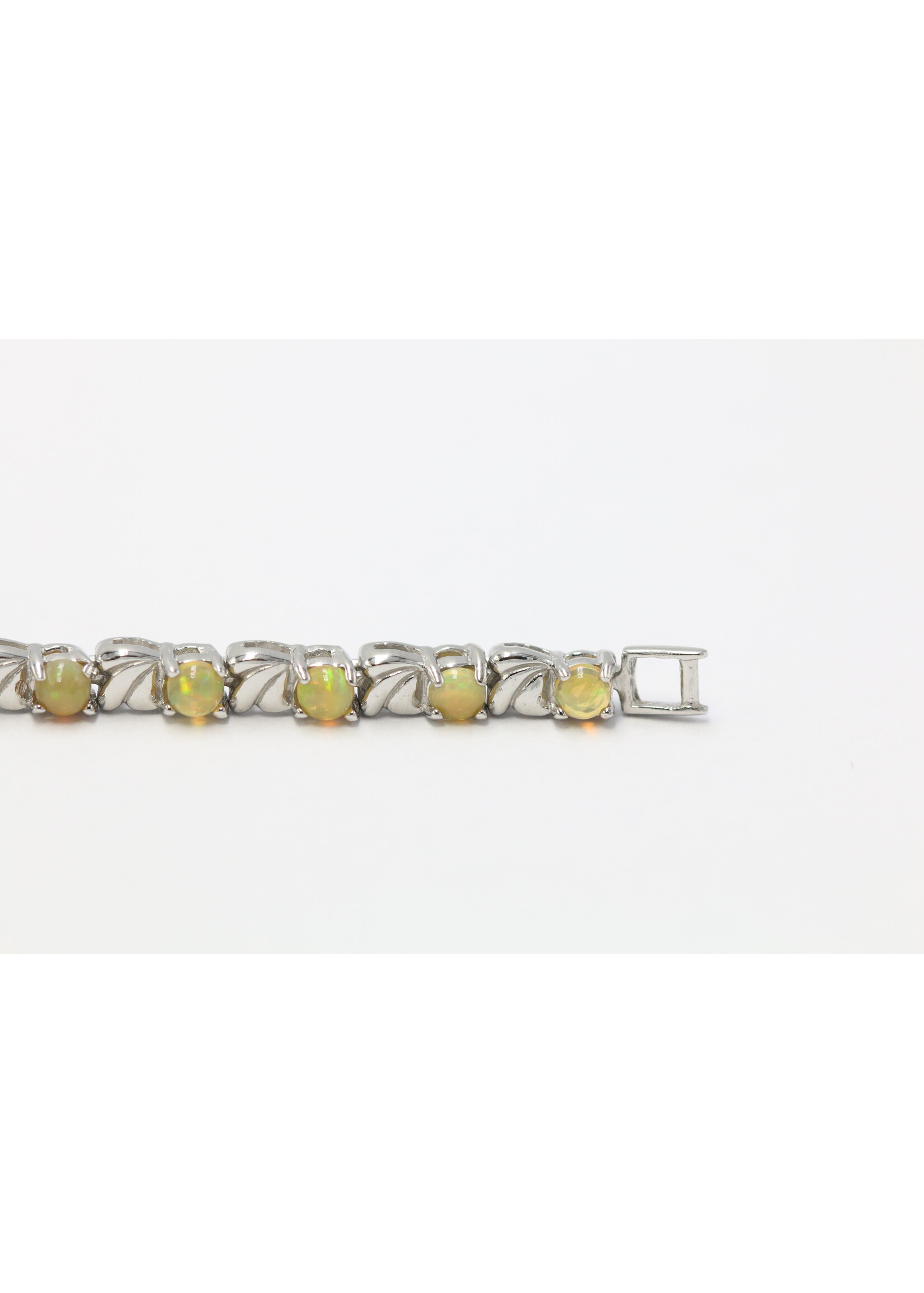 Bracelet en argent 925 rhodié serti d'opales naturelles