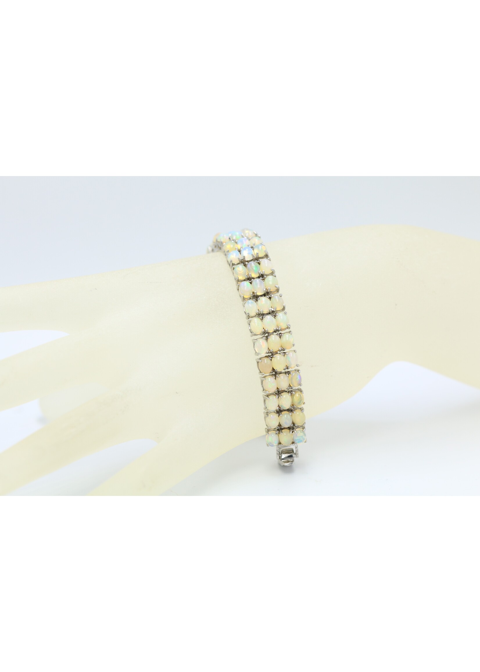 925 gerhodineerd zilveren Armband bezet met natuurlijke Opalen