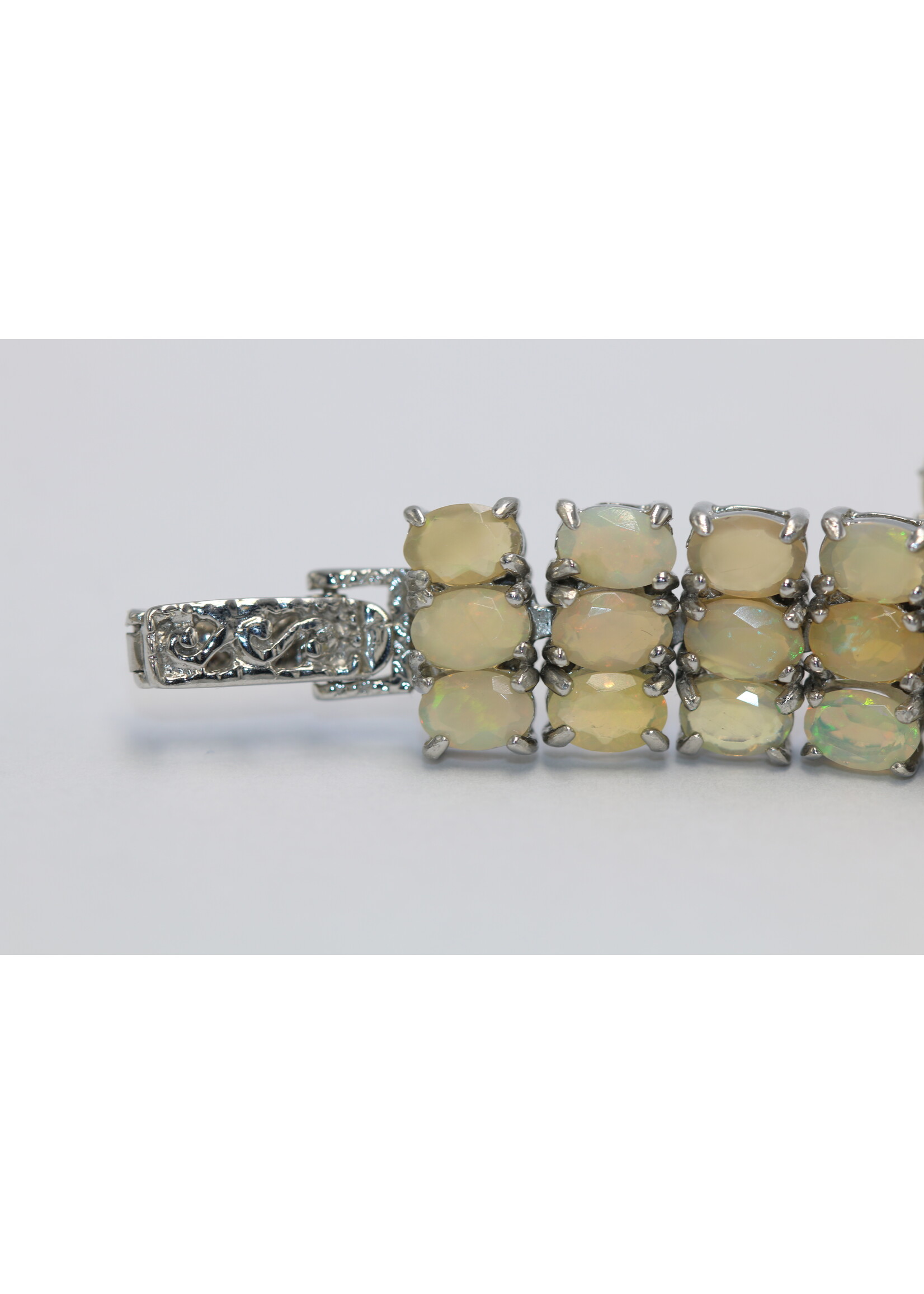 925 gerhodineerd zilveren Armband bezet met natuurlijke Opalen