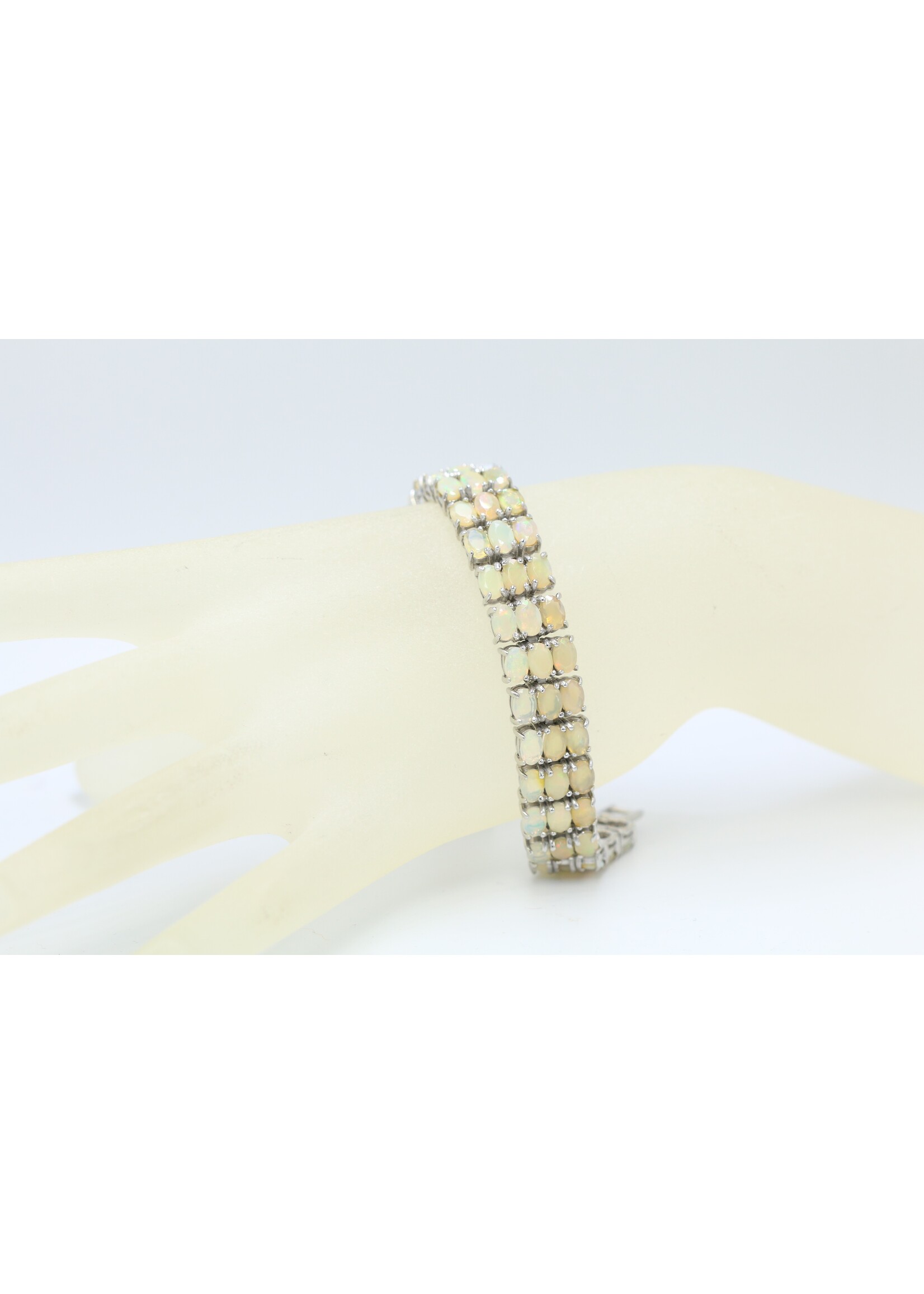 925 gerhodineerd zilveren Armband bezet met natuurlijke Opalen
