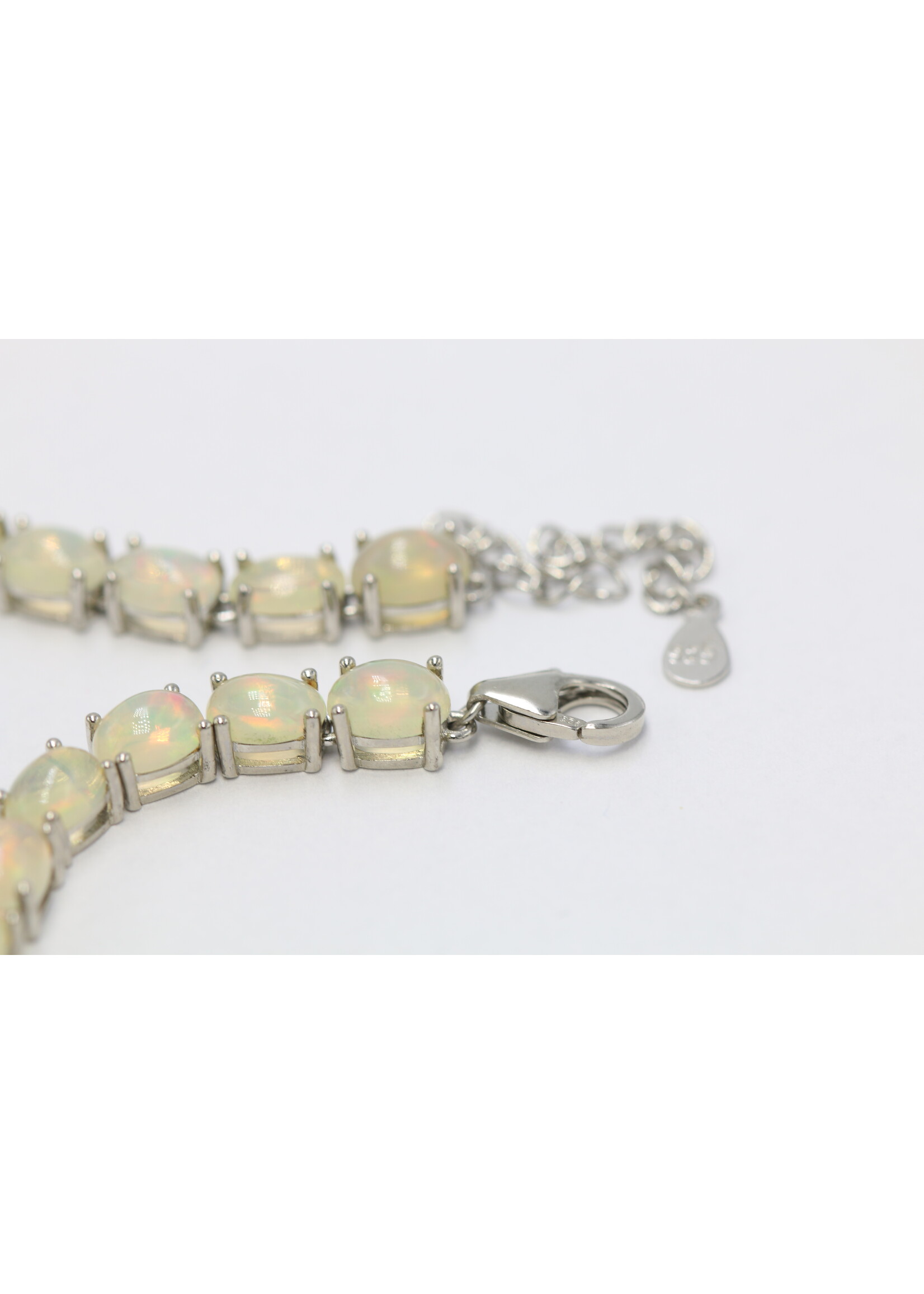 Bracelet en argent 925 rhodié serti d'Opales naturelles