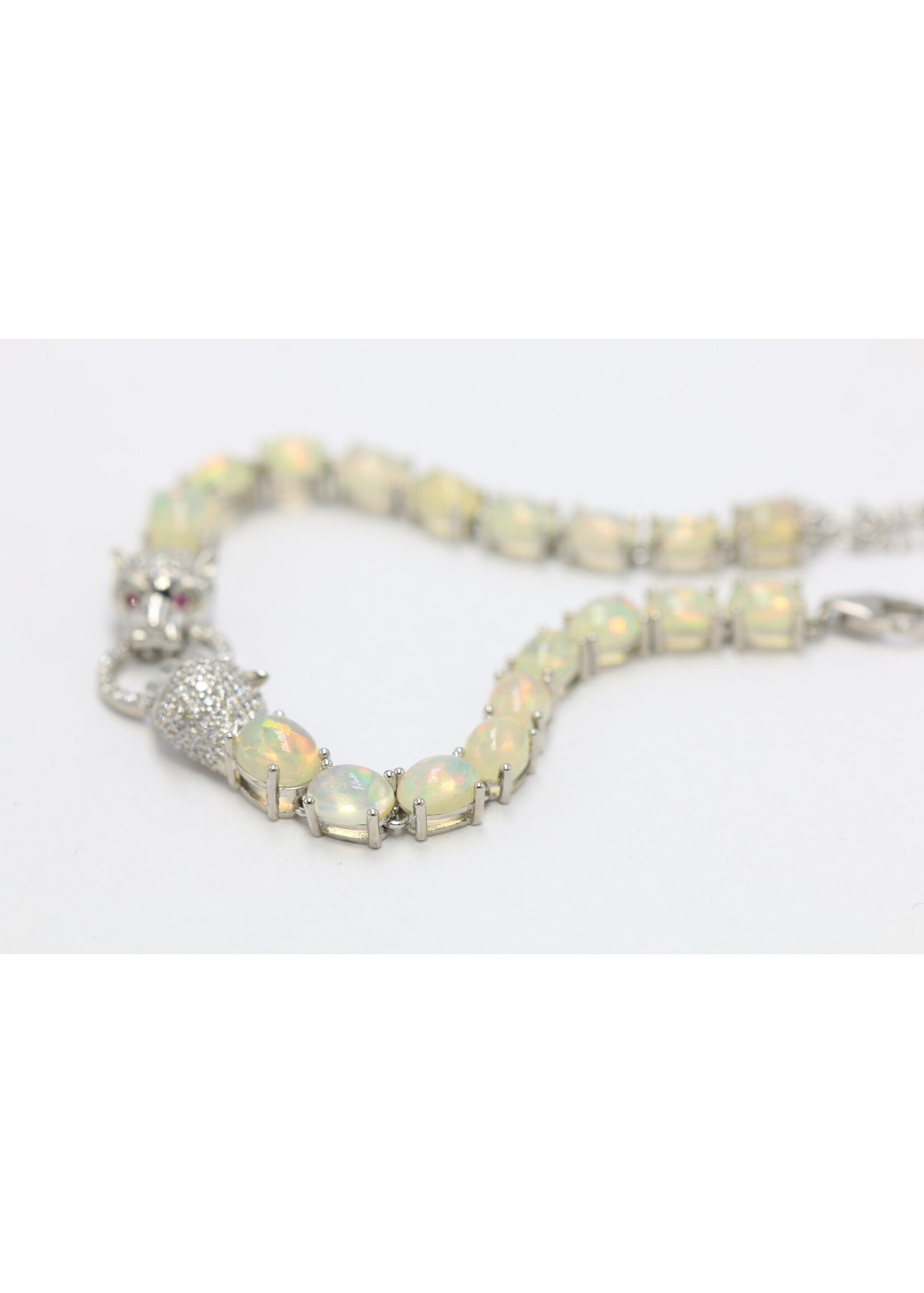 Bracelet en argent 925 rhodié serti d'Opales naturelles