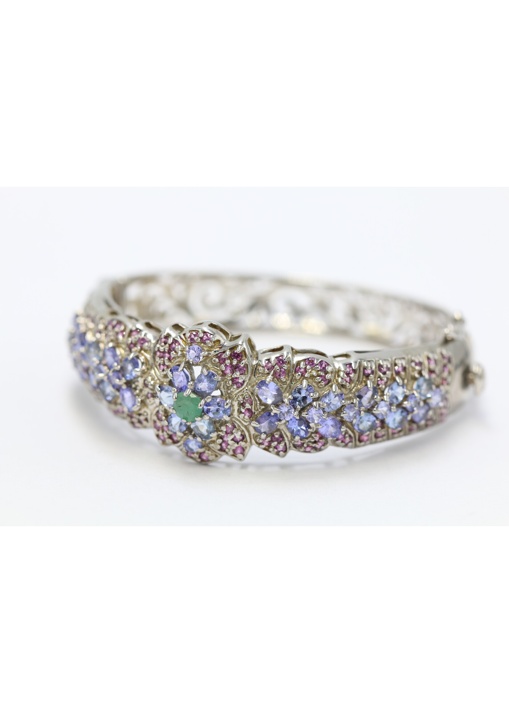 Bracelet en argent 925 rhodié serti d'Émeraude, Rhodolite et Tanzanites naturelles