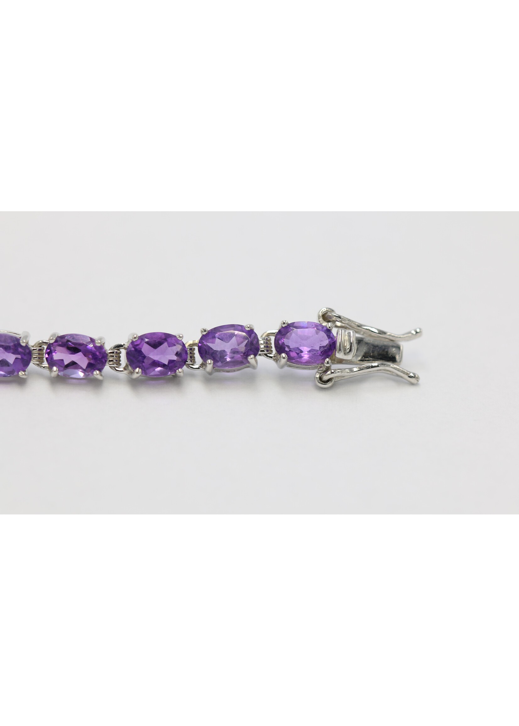 925 gerhodineerd zilveren Armband bezet met natuurlijke Amethisten
