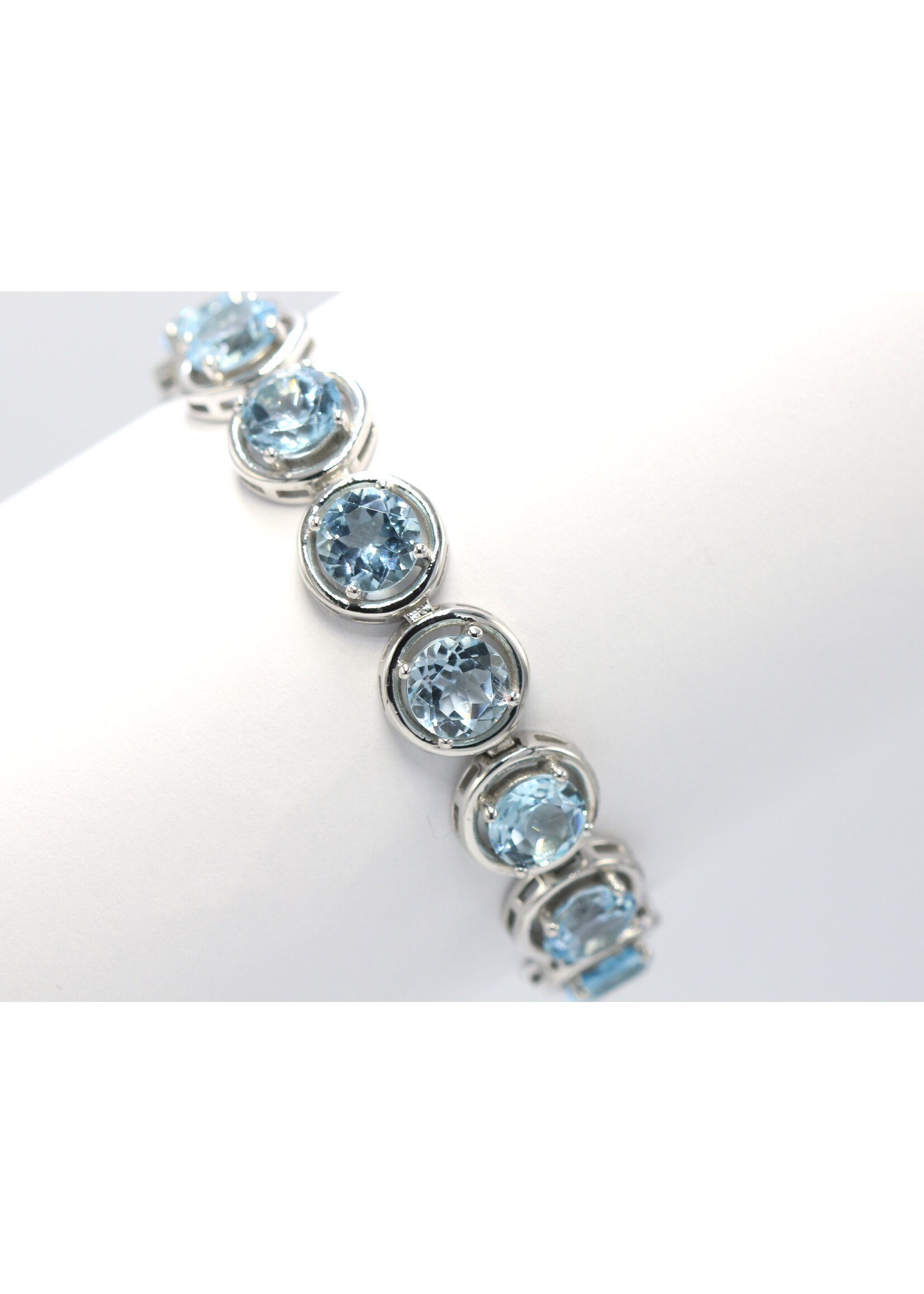 Bracelet en argent 925 rhodié serti de Topaze Bleue naturelle - Copy - Copy